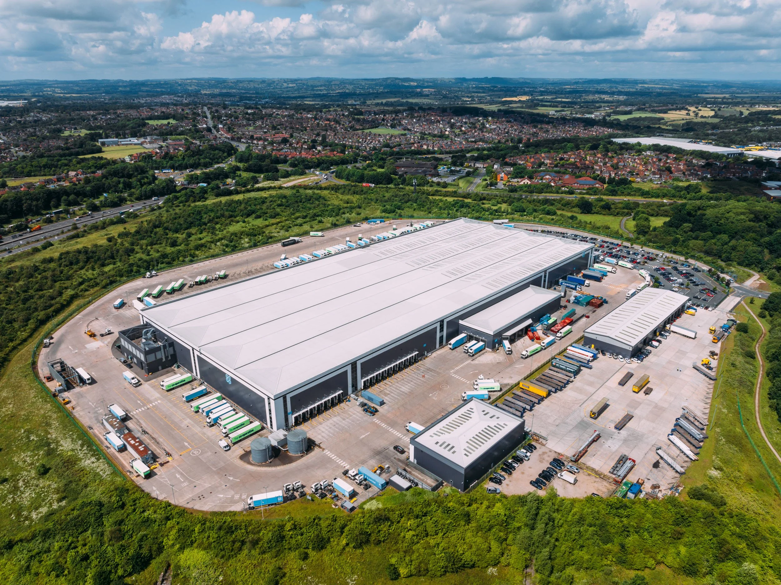 castlewood-nottinghamshire-uk-coop-logistics-warehouse-aerial-01.jpg