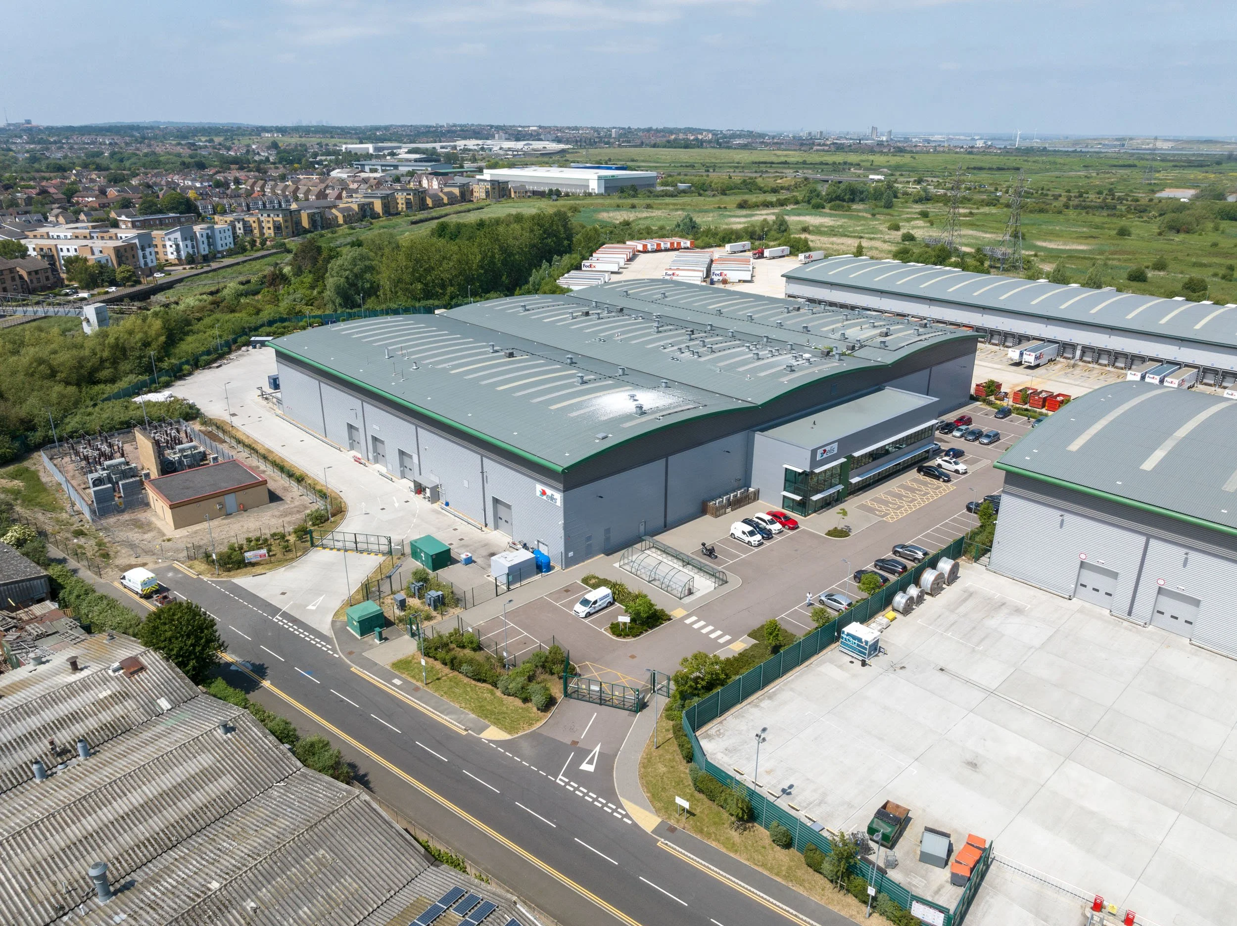 orpington-greater-london-uk-fedex-logistics-warehouse-aerial-24.jpg
