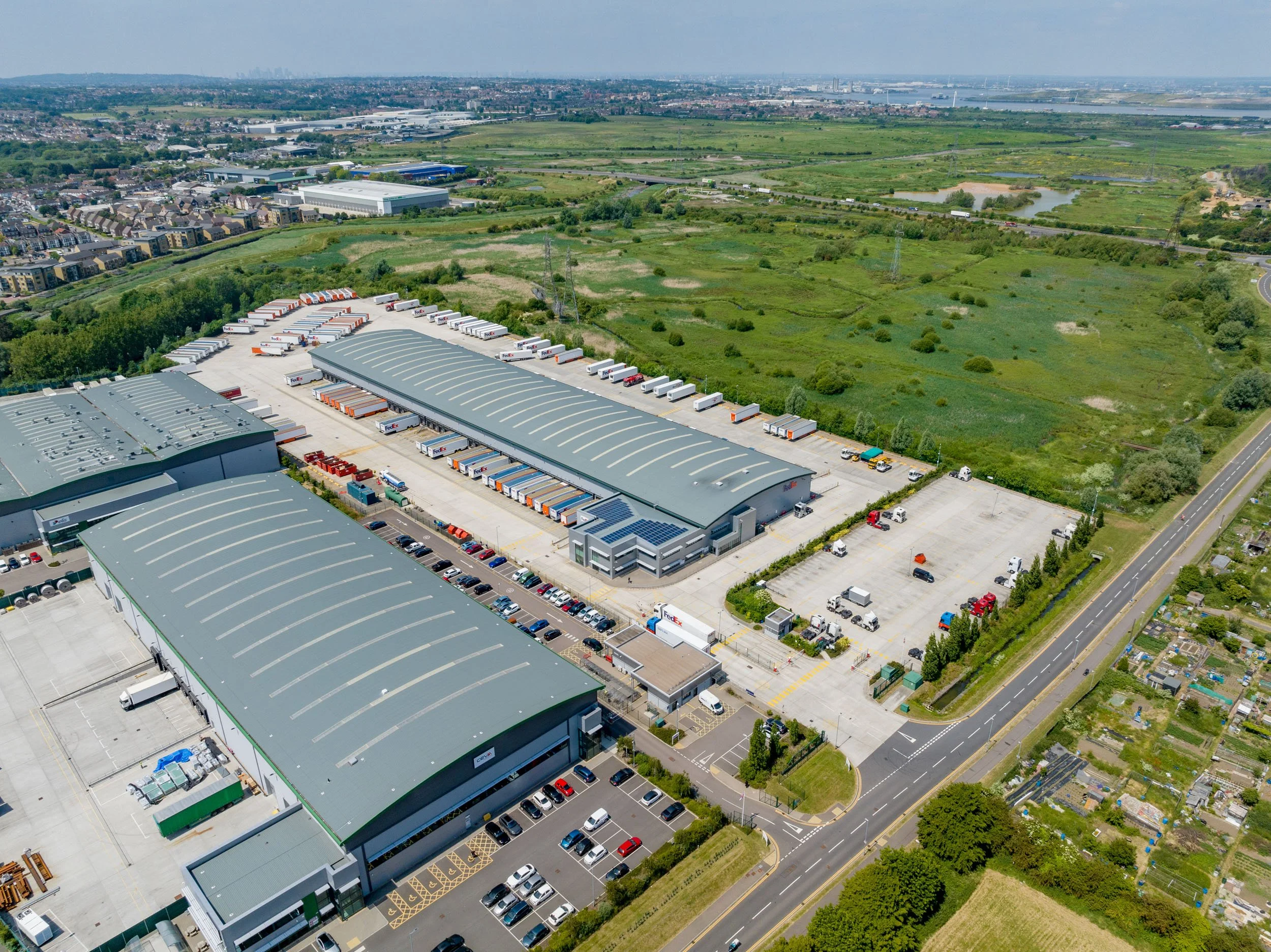 orpington-greater-london-uk-fedex-logistics-warehouse-aerial-28.jpg