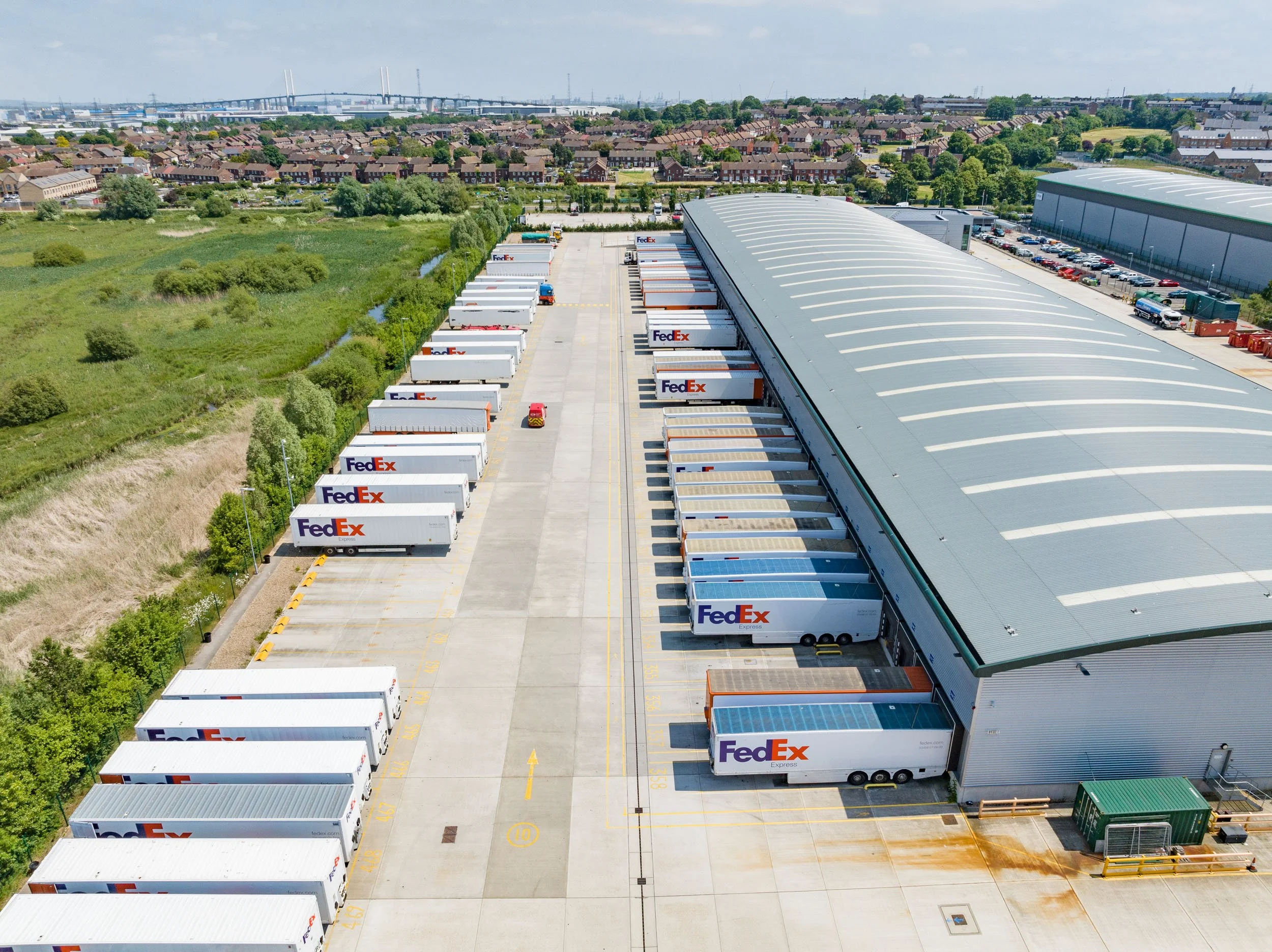 orpington-greater-london-uk-fedex-logistics-warehouse-aerial-37.jpg