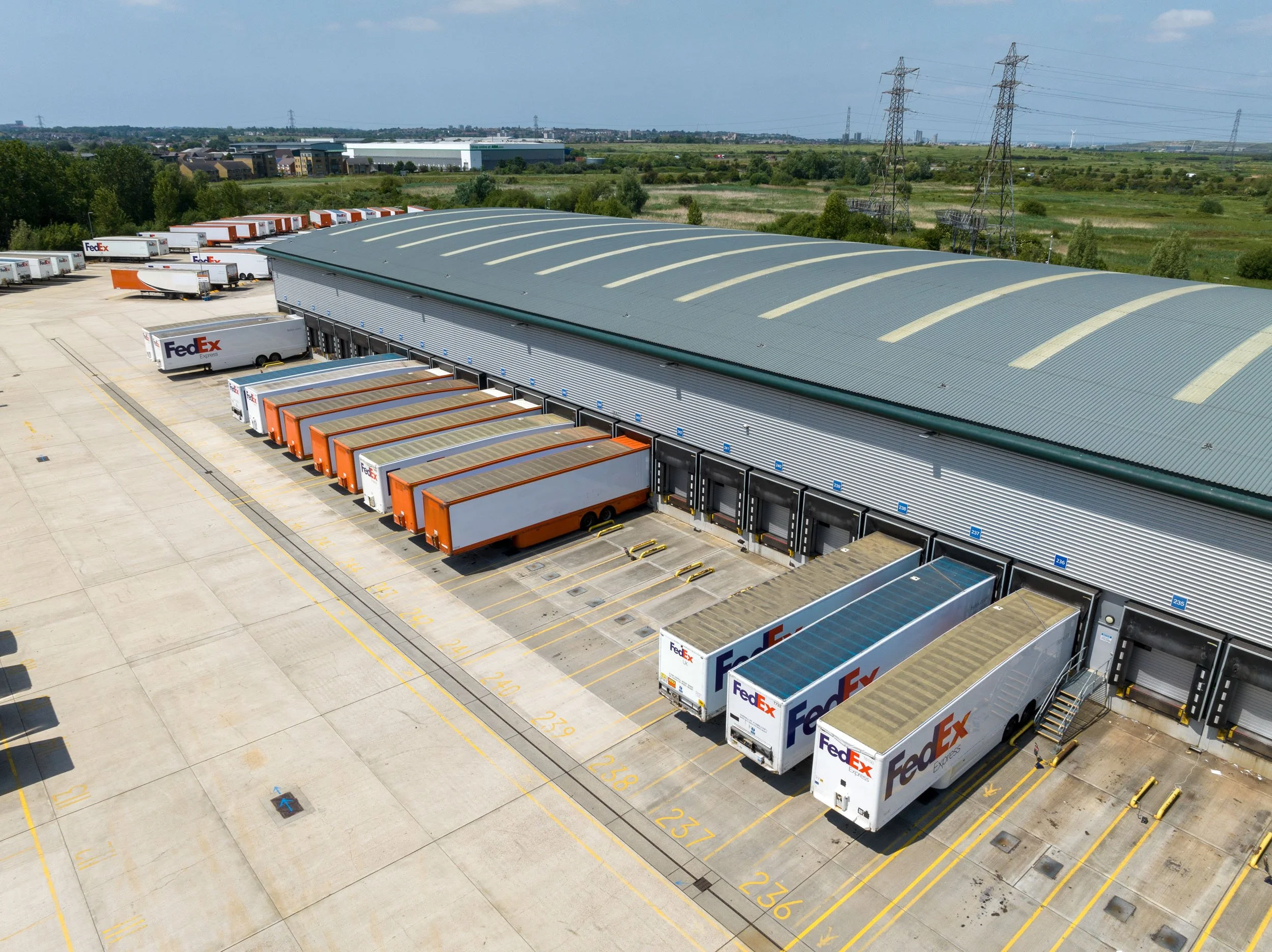 orpington-greater-london-uk-fedex-logistics-warehouse-aerial-57.jpg
