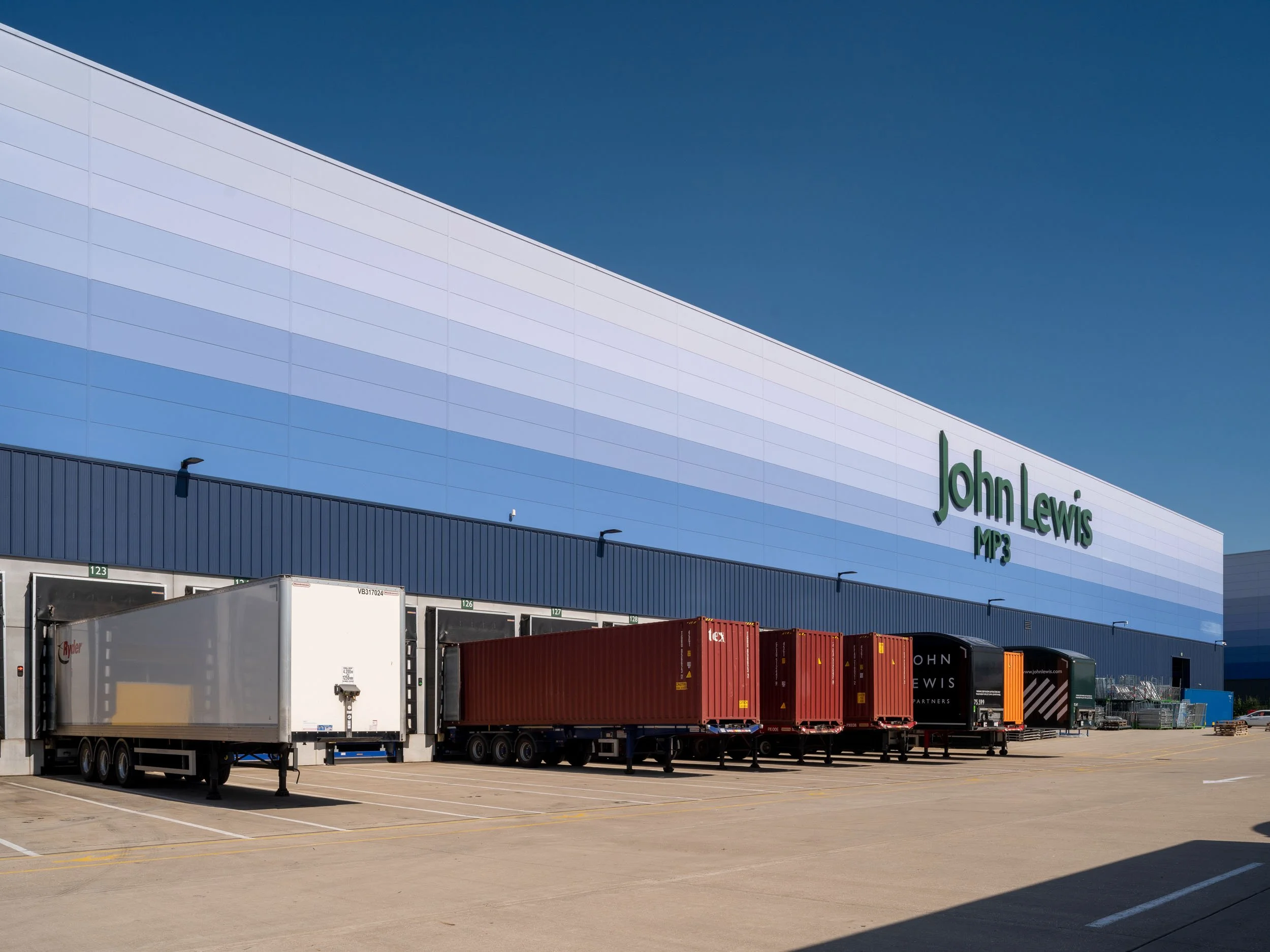 john-lewis-distribution-centre-magna-park-logistics-016.jpg