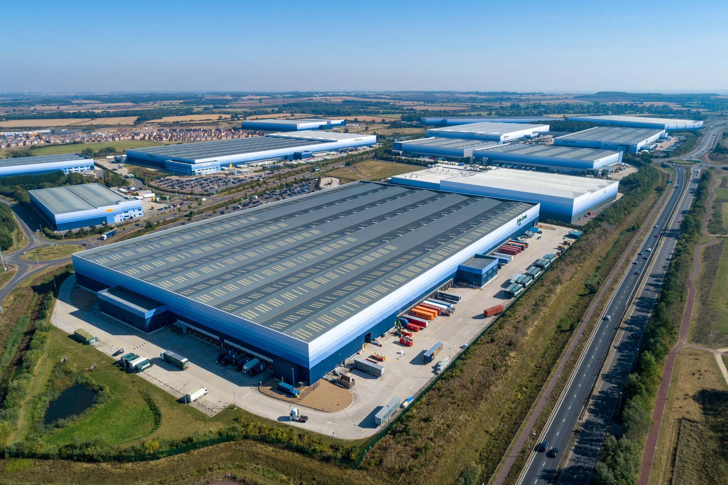 magna-park-logistics-warehouse-aerial-lutterworth-039.jpg