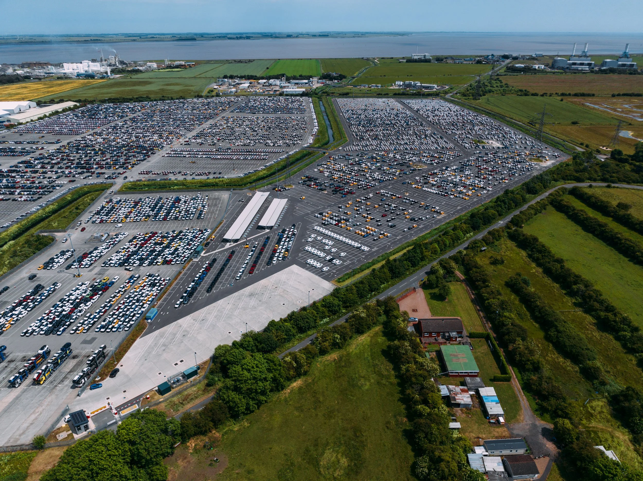 stallingborough-north-east-lincolnshire-uk-kia-vehicle-storage-logistics-aerial-01.jpg