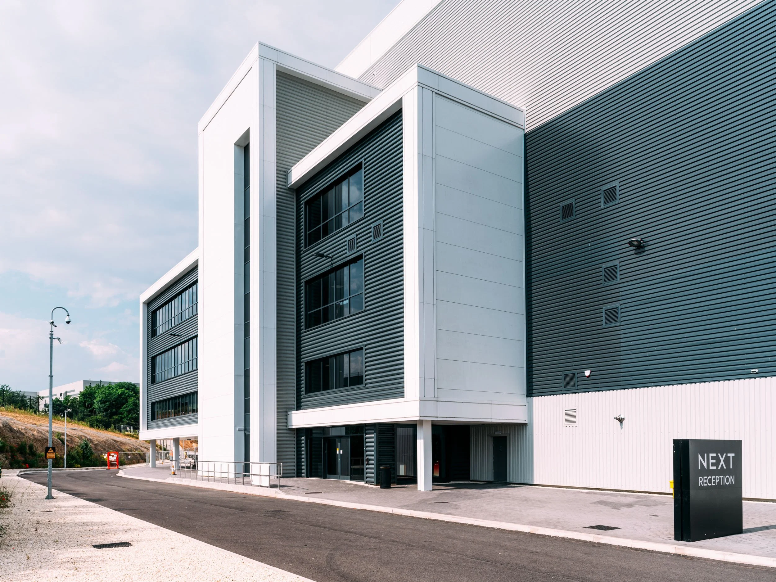 south-elmsall-west-yorkshire-uk-next-logistics-warehouse-industrial-01.jpg