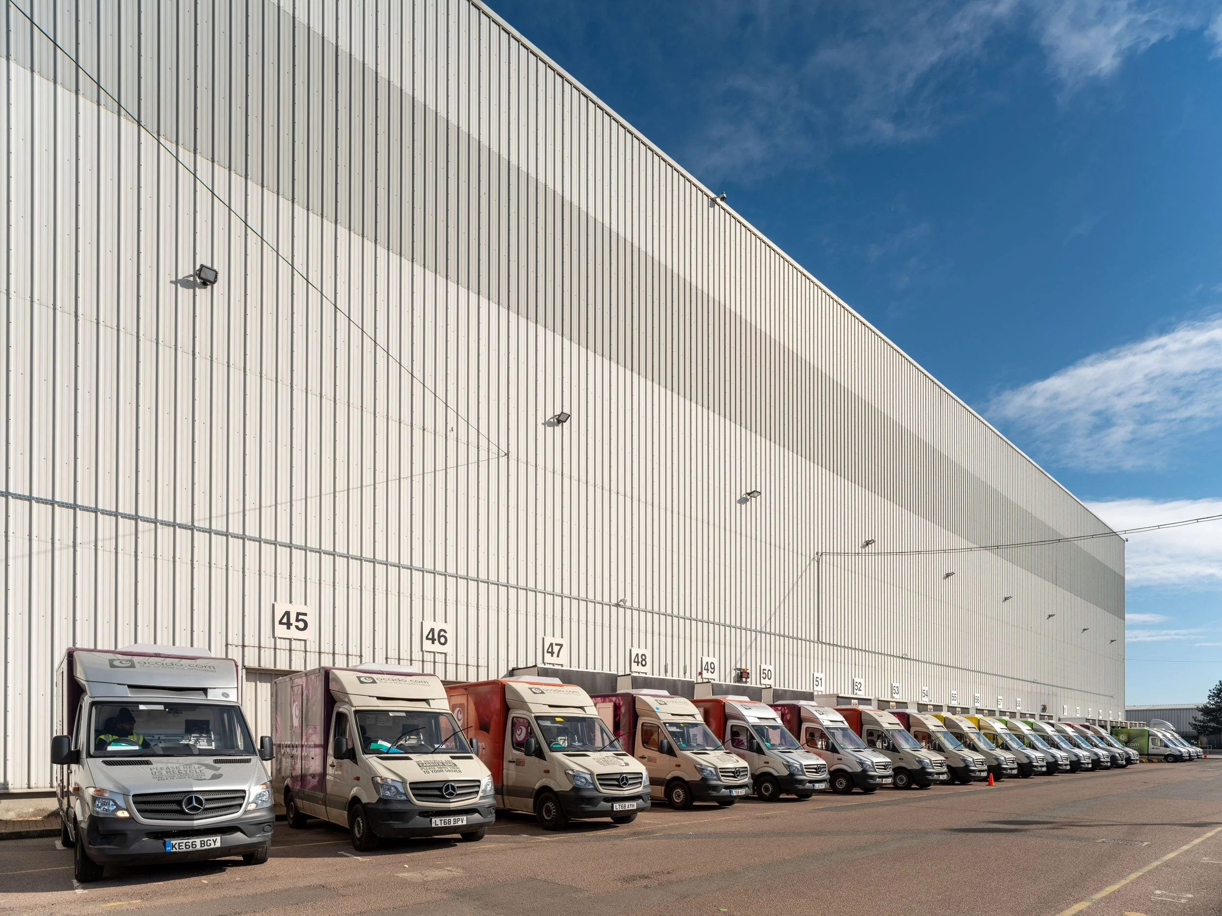 ocado-customer-fulfilment-centre-hatfield-011.jpg