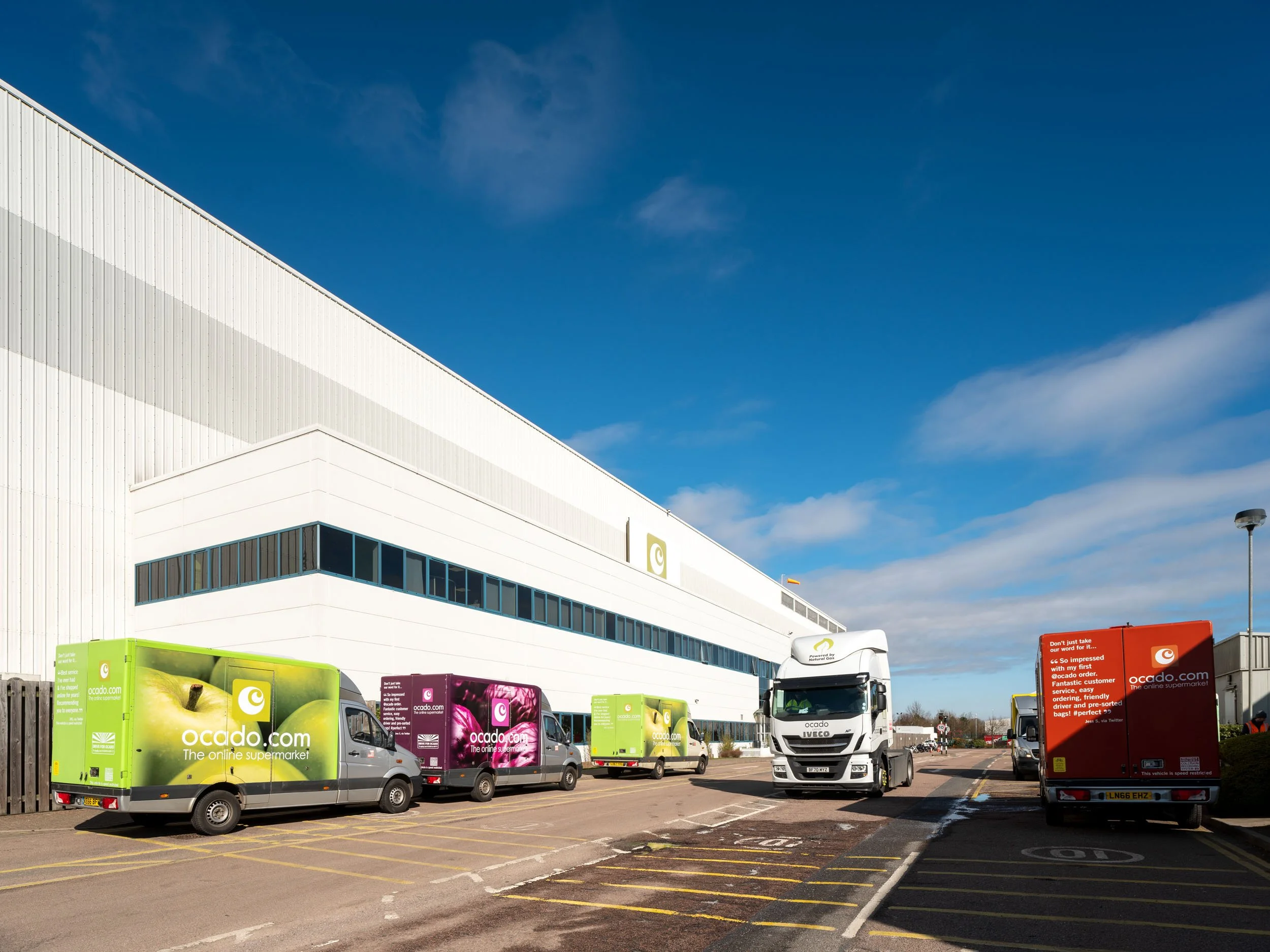 ocado-customer-fulfilment-centre-hatfield-016.jpg