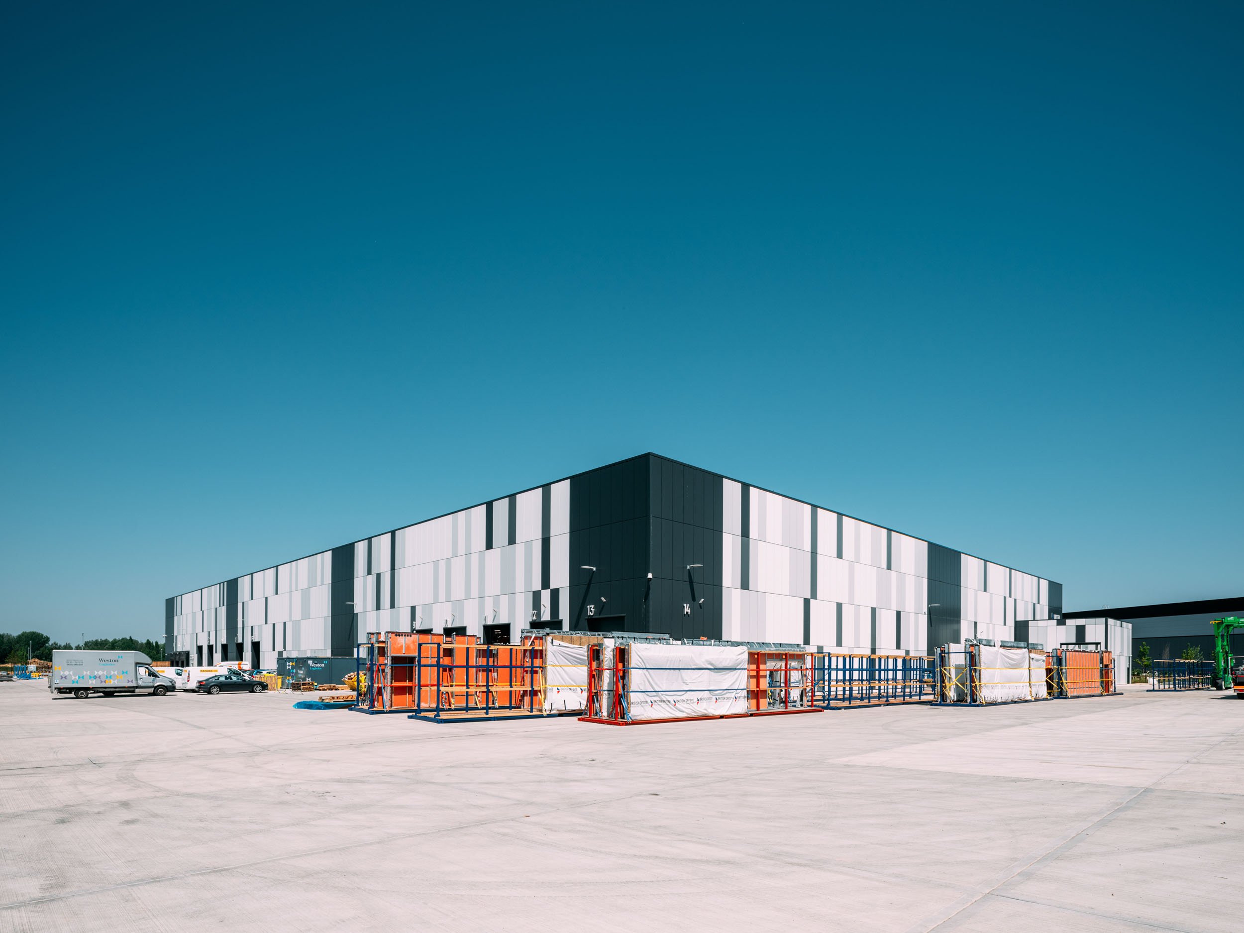 braraintree-essex-uk-weston-group-industrial-logistics-campus-exterior-005.jpg