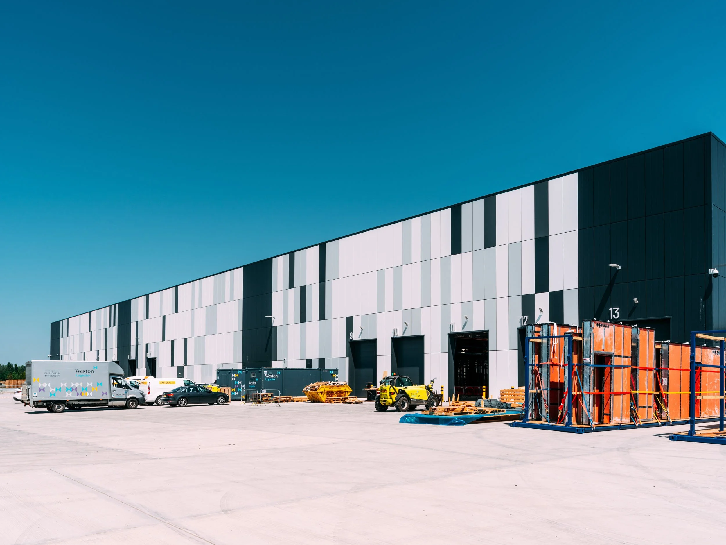 braraintree-essex-uk-weston-group-industrial-logistics-campus-exterior-009.jpg