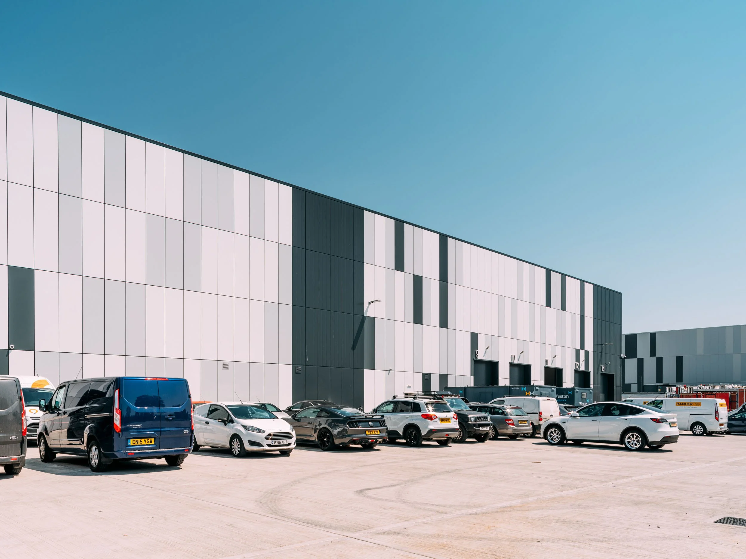 braraintree-essex-uk-weston-group-industrial-logistics-campus-exterior-011.jpg
