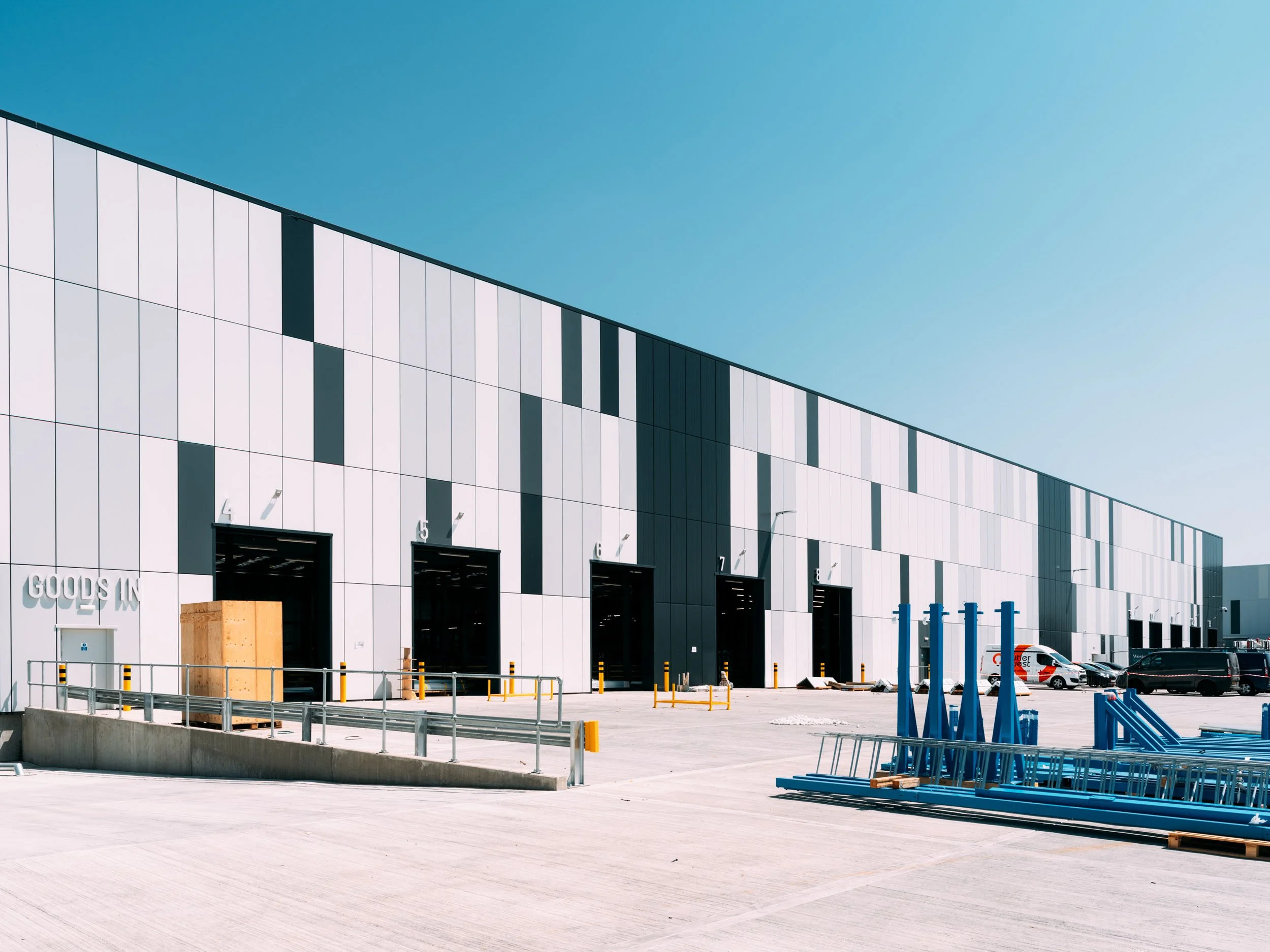 braraintree-essex-uk-weston-group-industrial-logistics-campus-exterior-013.jpg