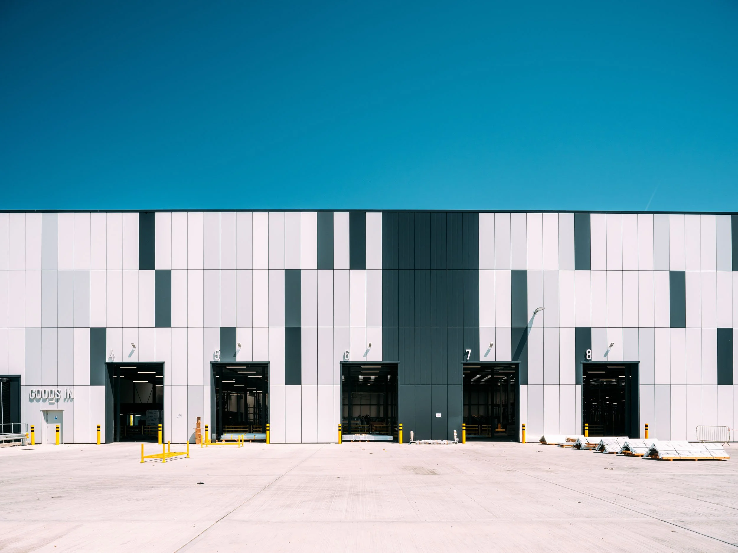 braraintree-essex-uk-weston-group-industrial-logistics-campus-exterior-015.jpg