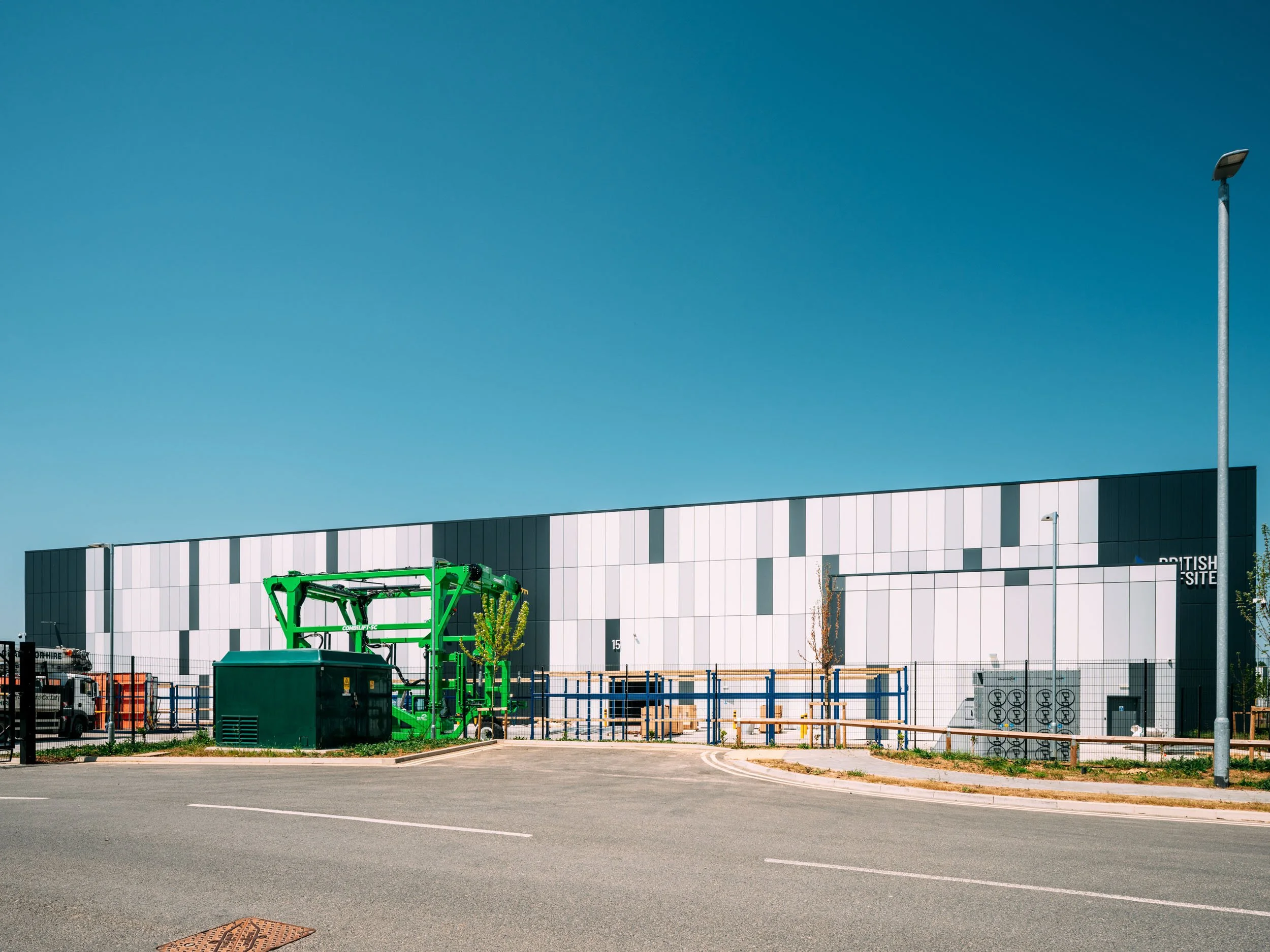 braraintree-essex-uk-weston-group-industrial-logistics-campus-exterior-016.jpg