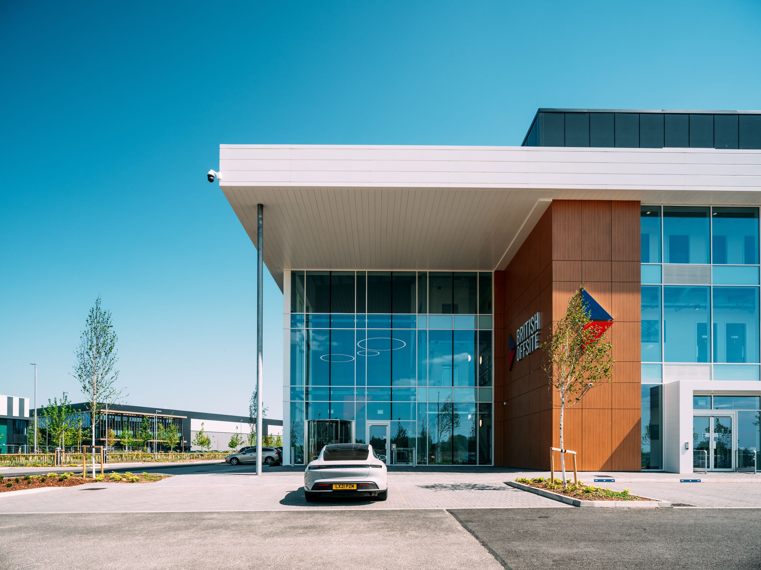 braraintree-essex-uk-weston-group-industrial-logistics-campus-exterior-022.jpg