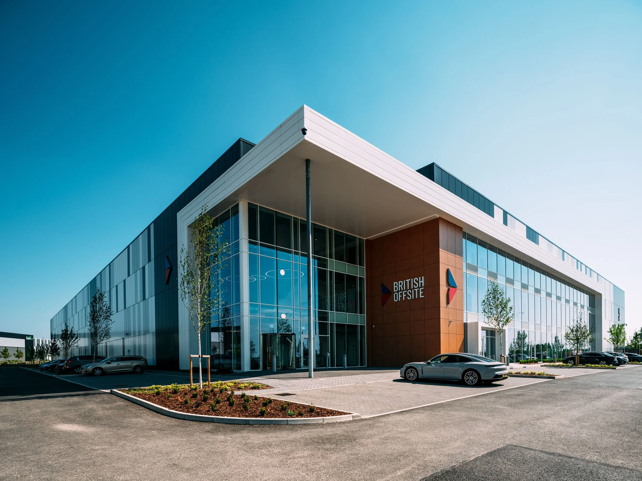 braraintree-essex-uk-weston-group-industrial-logistics-campus-exterior-030.jpg