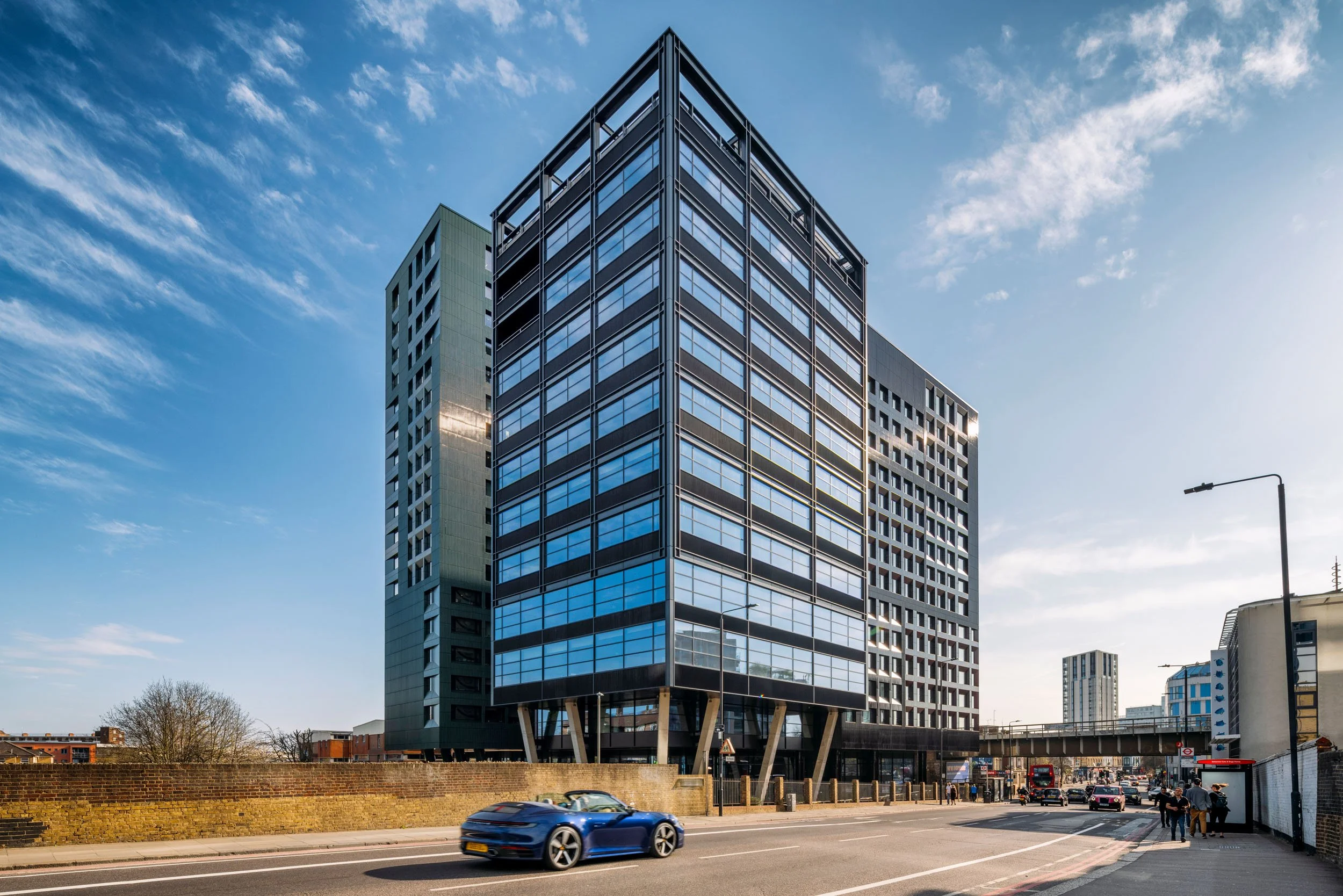 fuse-london-battersea-commercial-office-building-exterior-02.jpg