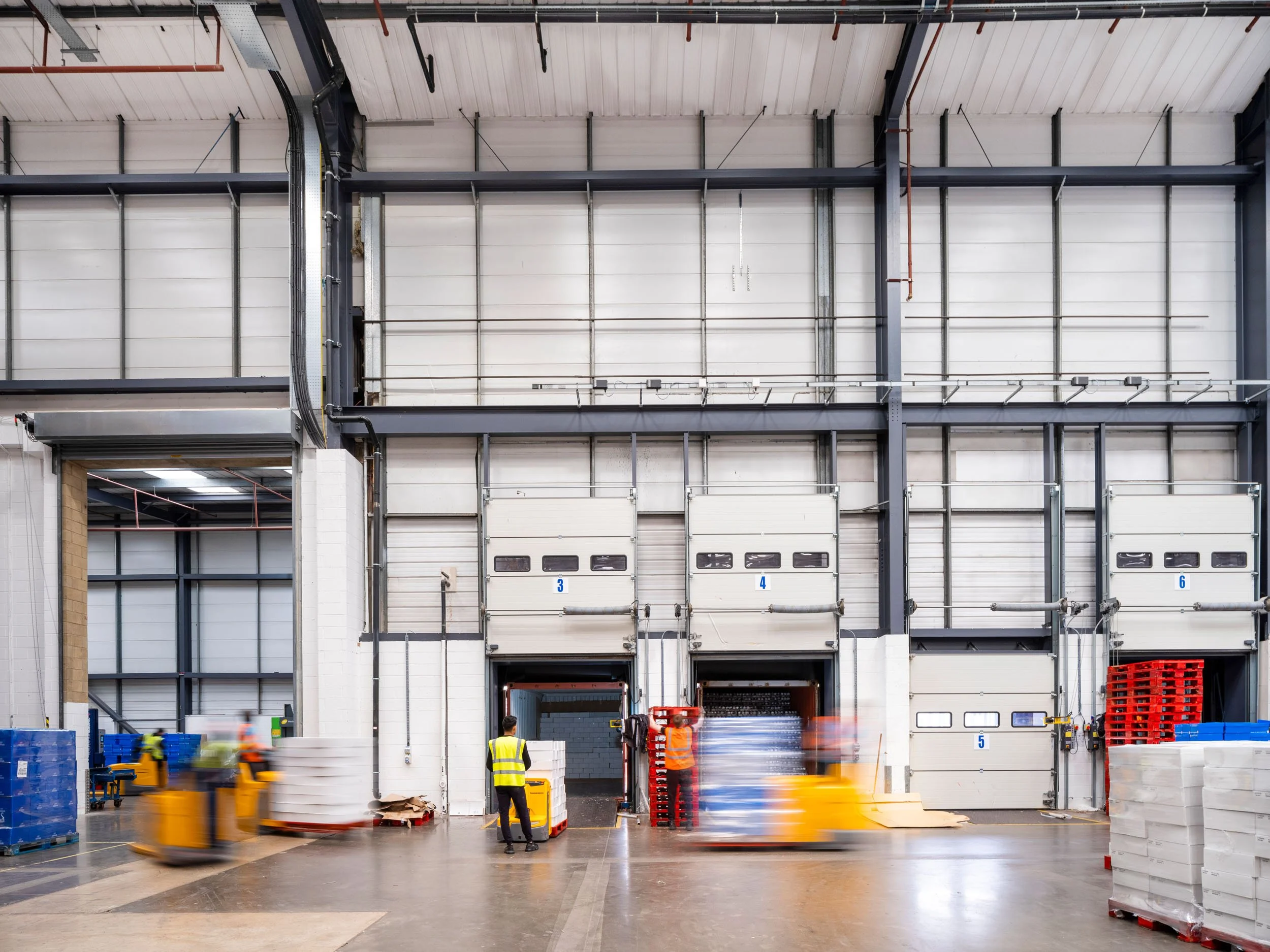logistics-warehouse-interior-magna-park-lutterworth-49.jpg