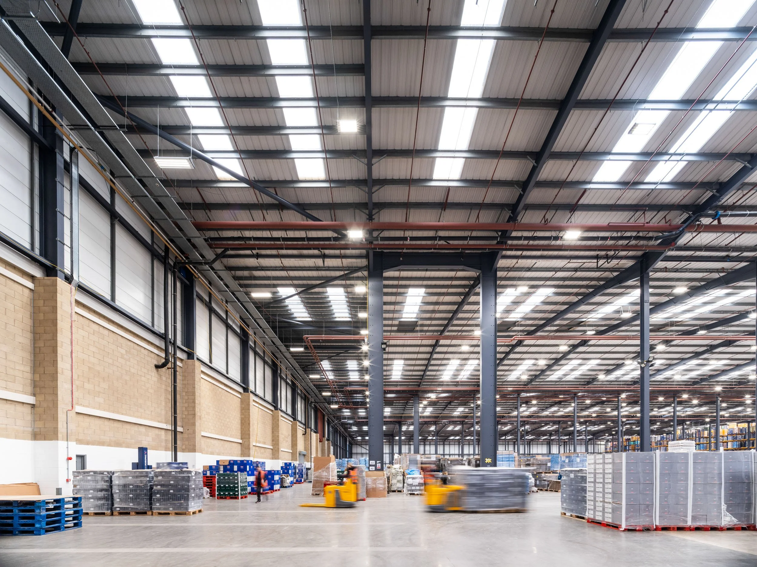 logistics-warehouse-interior-magna-park-lutterworth-37.jpg