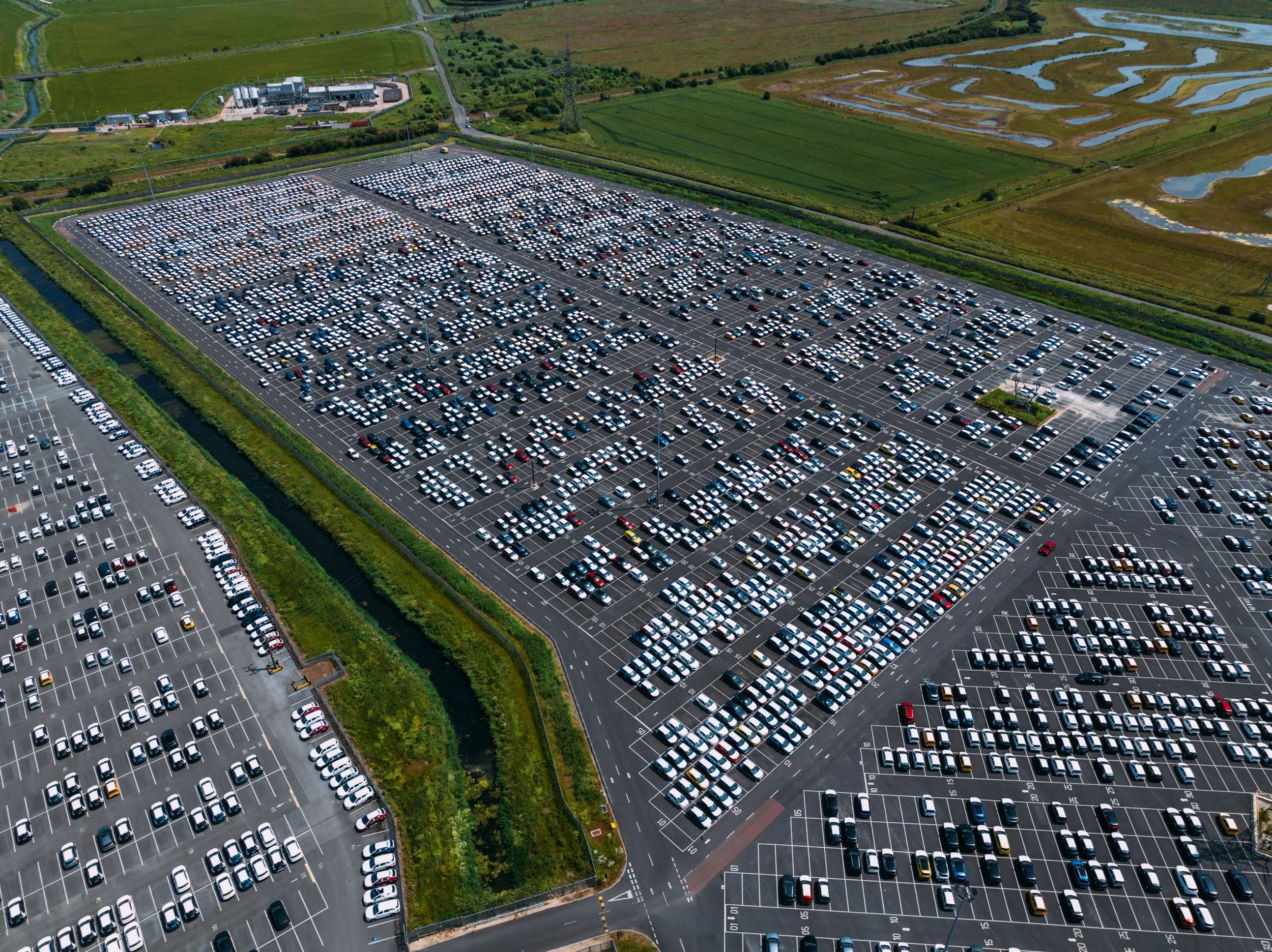 stallingborough-north-east-lincolnshire-uk-kia-vehicle-storage-logistics-aerial-23.jpg