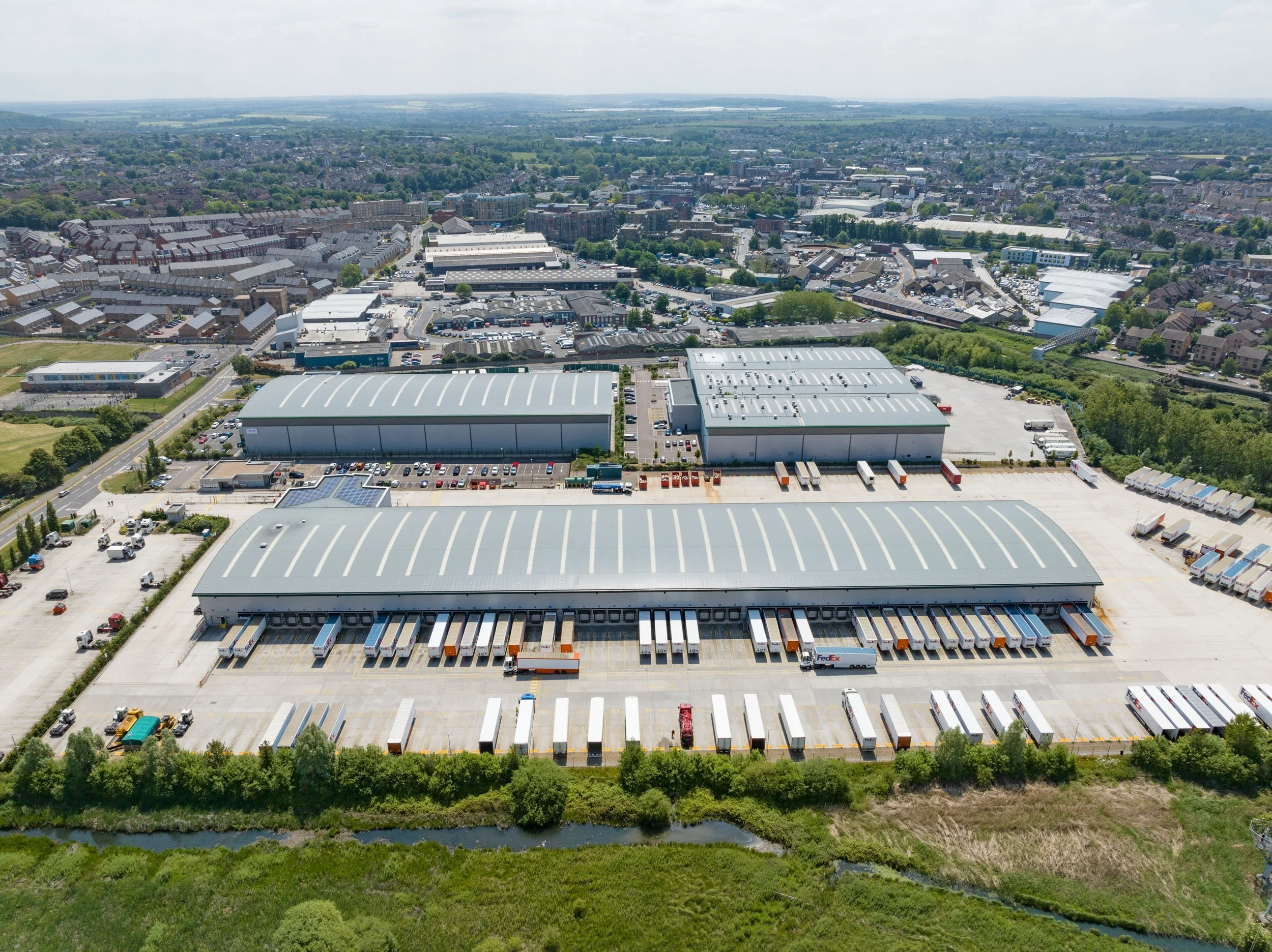 orpington-greater-london-uk-fedex-logistics-warehouse-aerial-34.jpg