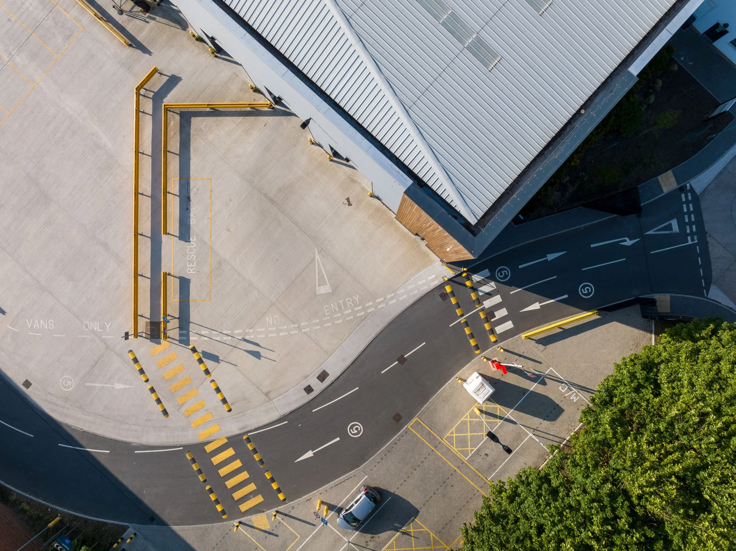 orpington-greater-london-uk-amazon-logistics-warehouse-aerial-68.jpg