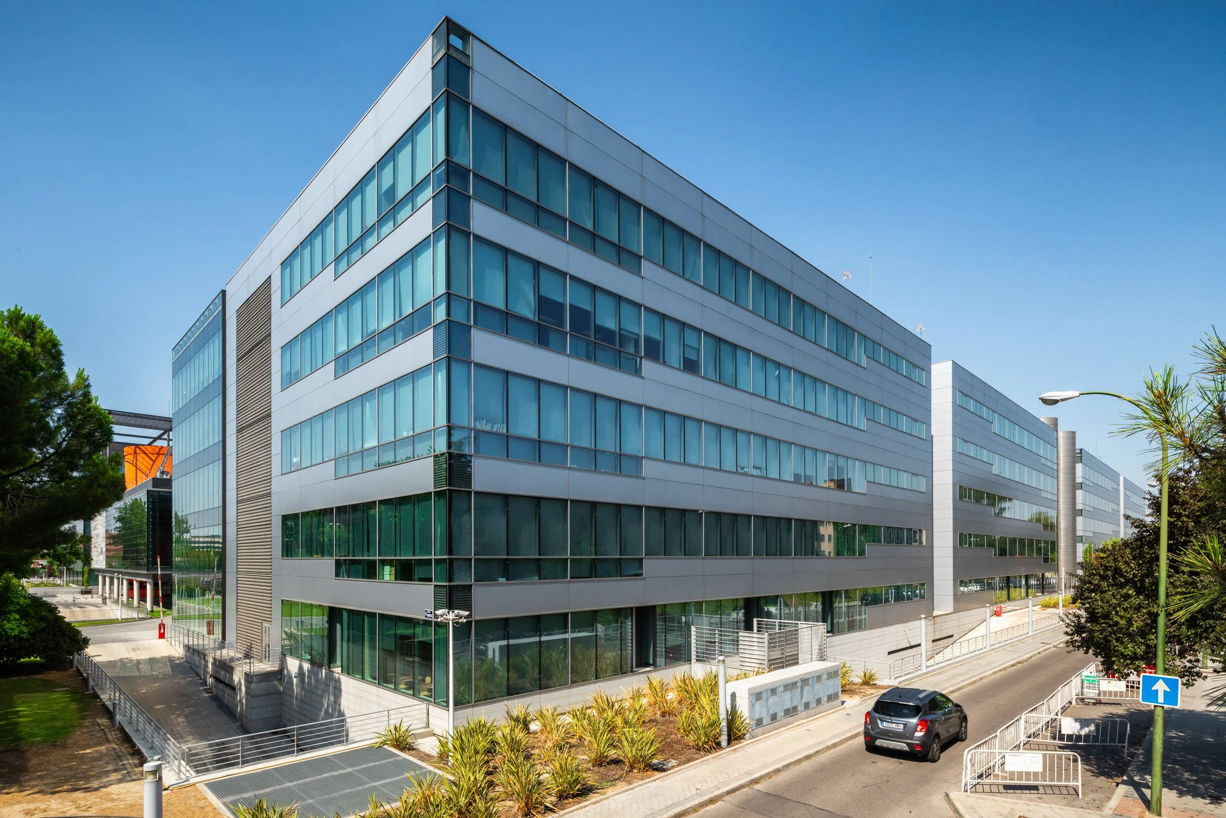 parque-empresarial-las-mercedes-madrid-office-architecture-031.jpg