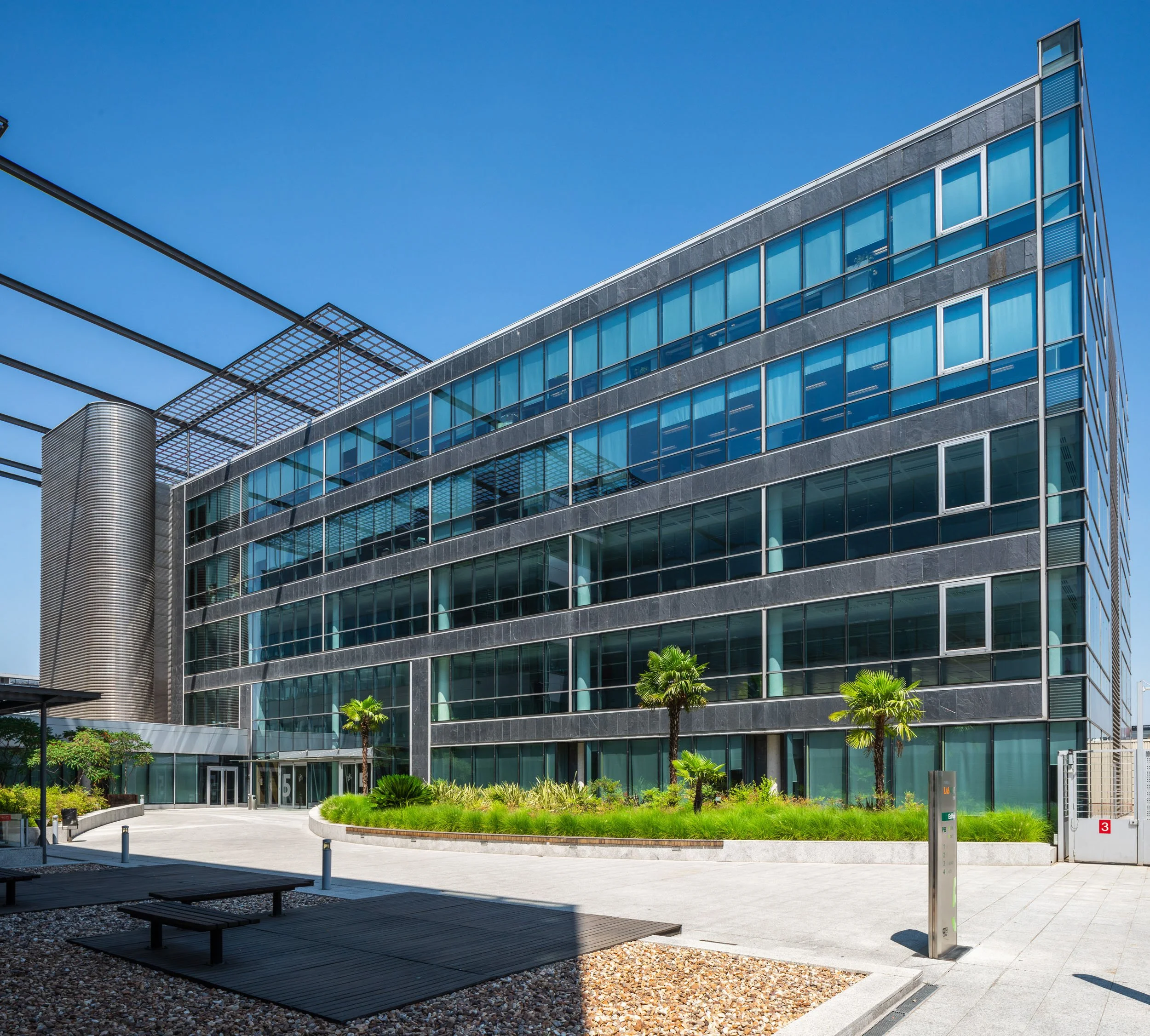 parque-empresarial-las-mercedes-madrid-office-architecture-037.jpg