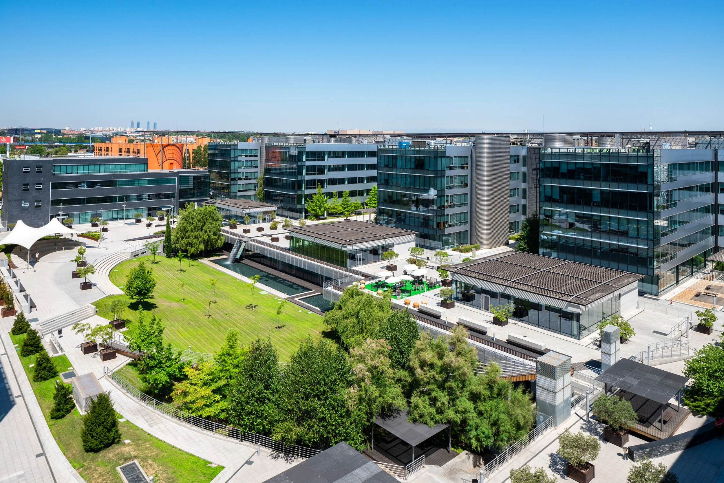 parque-empresarial-las-mercedes-madrid-office-architecture-070.jpg