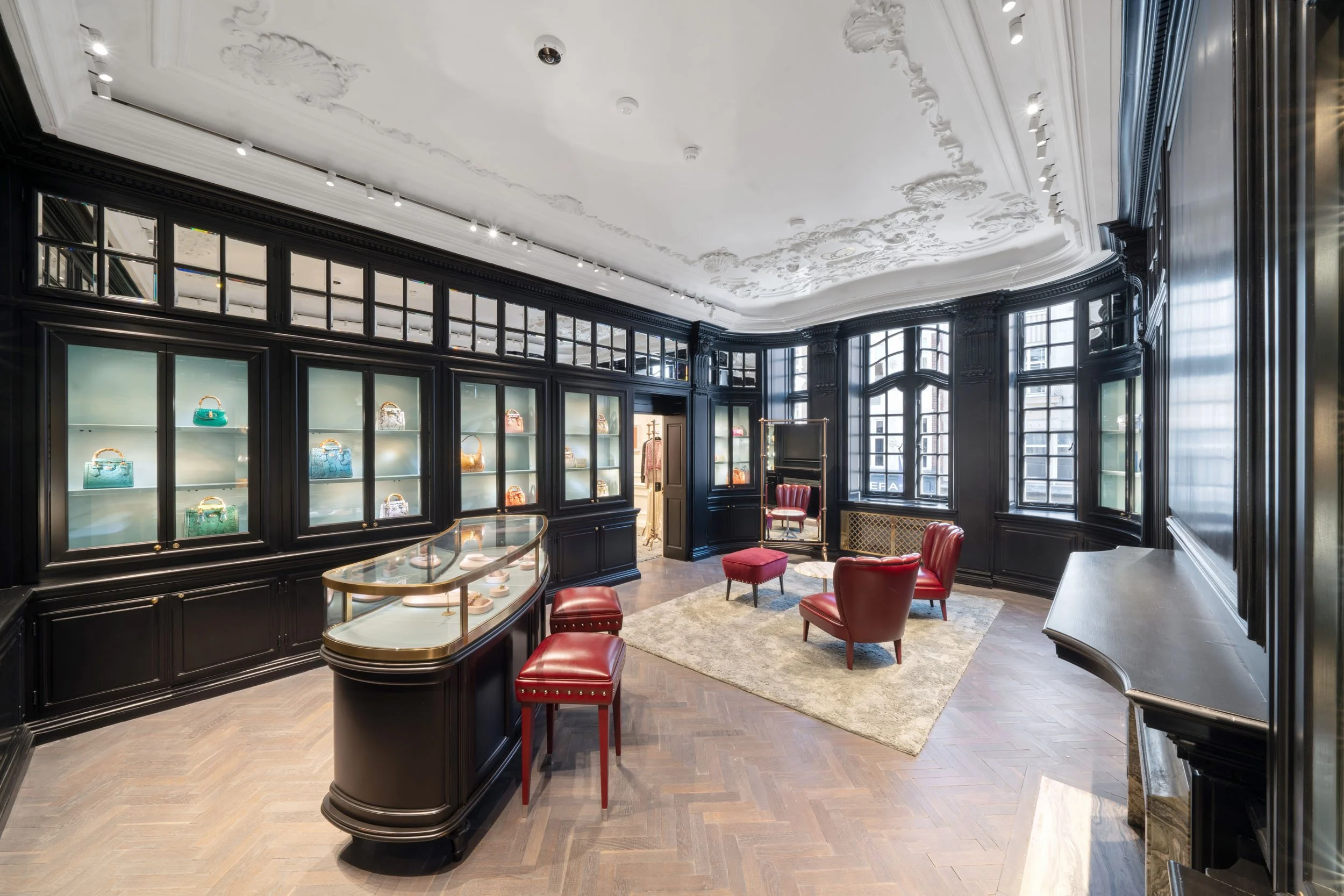 gucci-new-bond-street-london-luxury-retail-store-architectural-photography-joas-souza-12.jpg