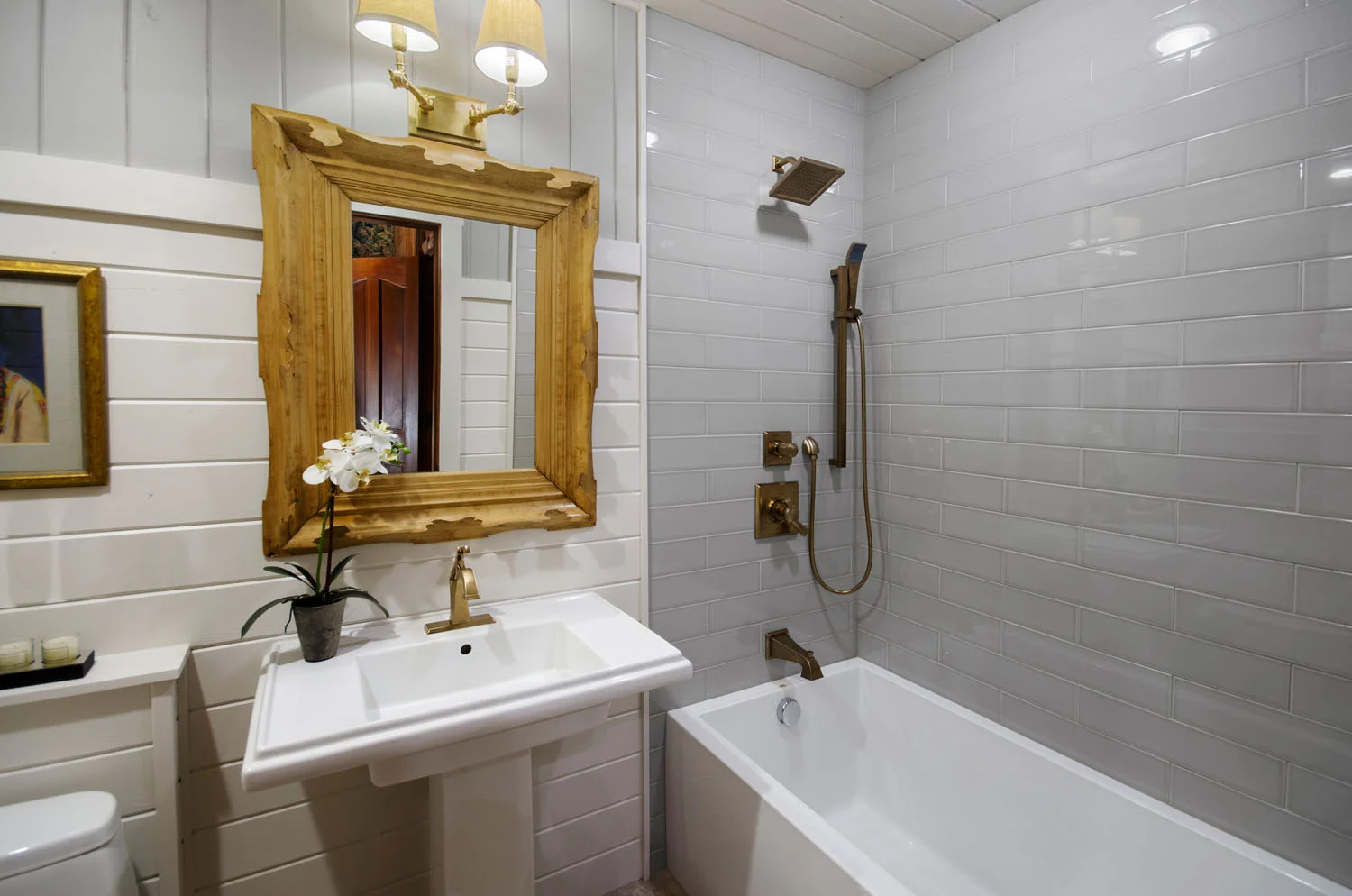 columbine_guest_bath.jpg