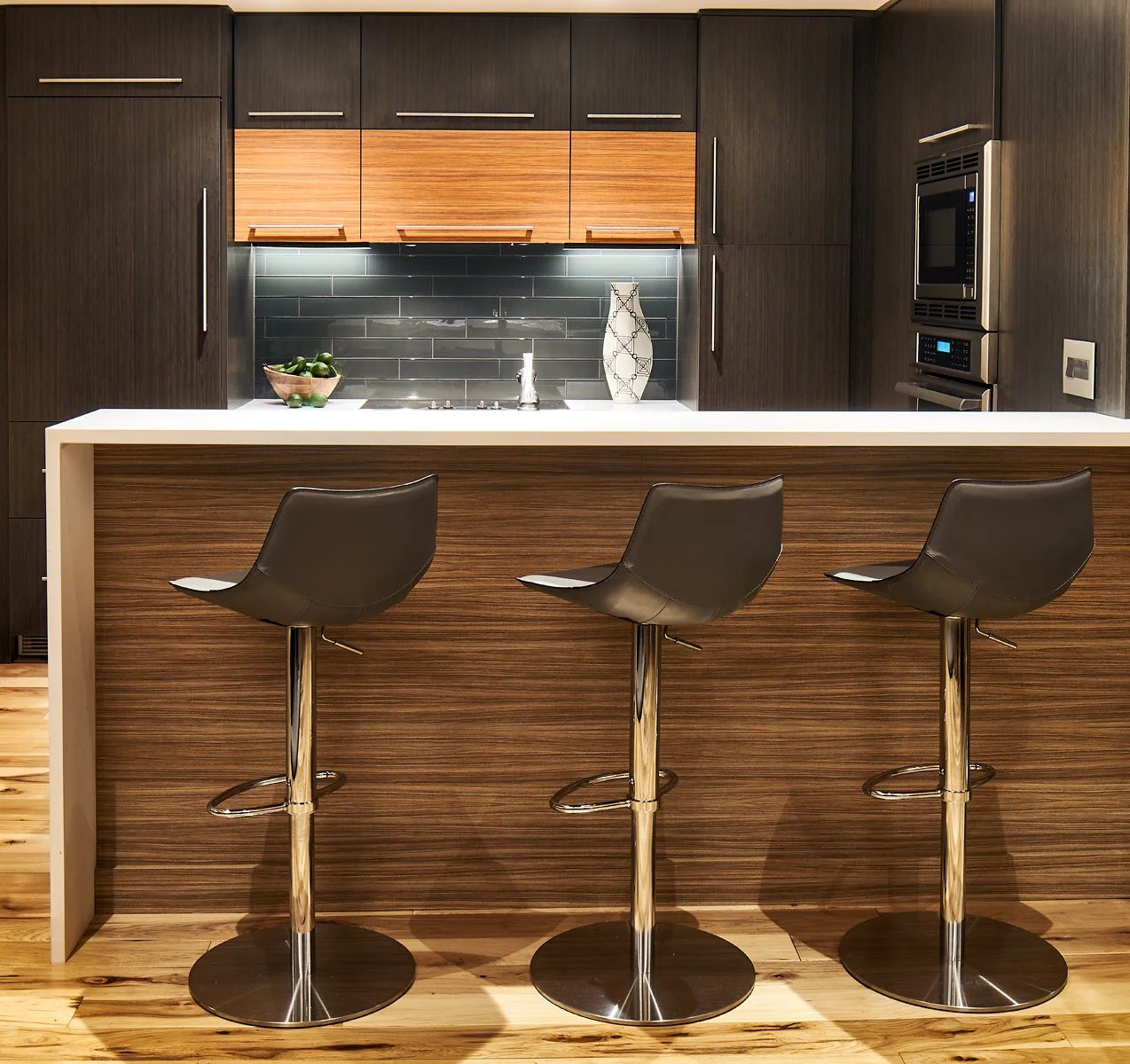 Rumor-Design-Bearclaw-507-2-10-17-Kitchen-Bar-Color-Web.jpg