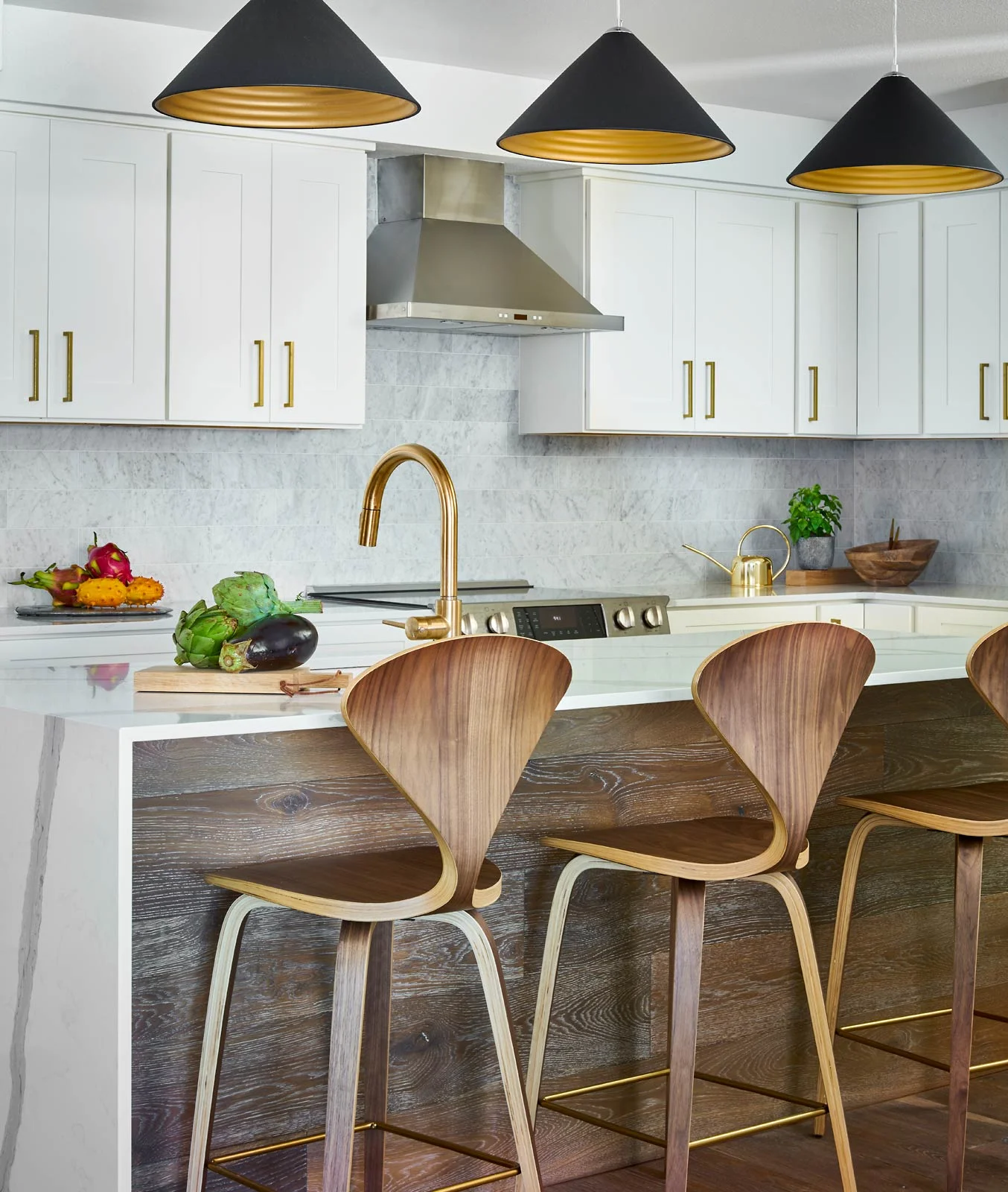 Rumor-Bear-Claw-506-02-16-18-Kitchen-Island-Detail-Web.jpg