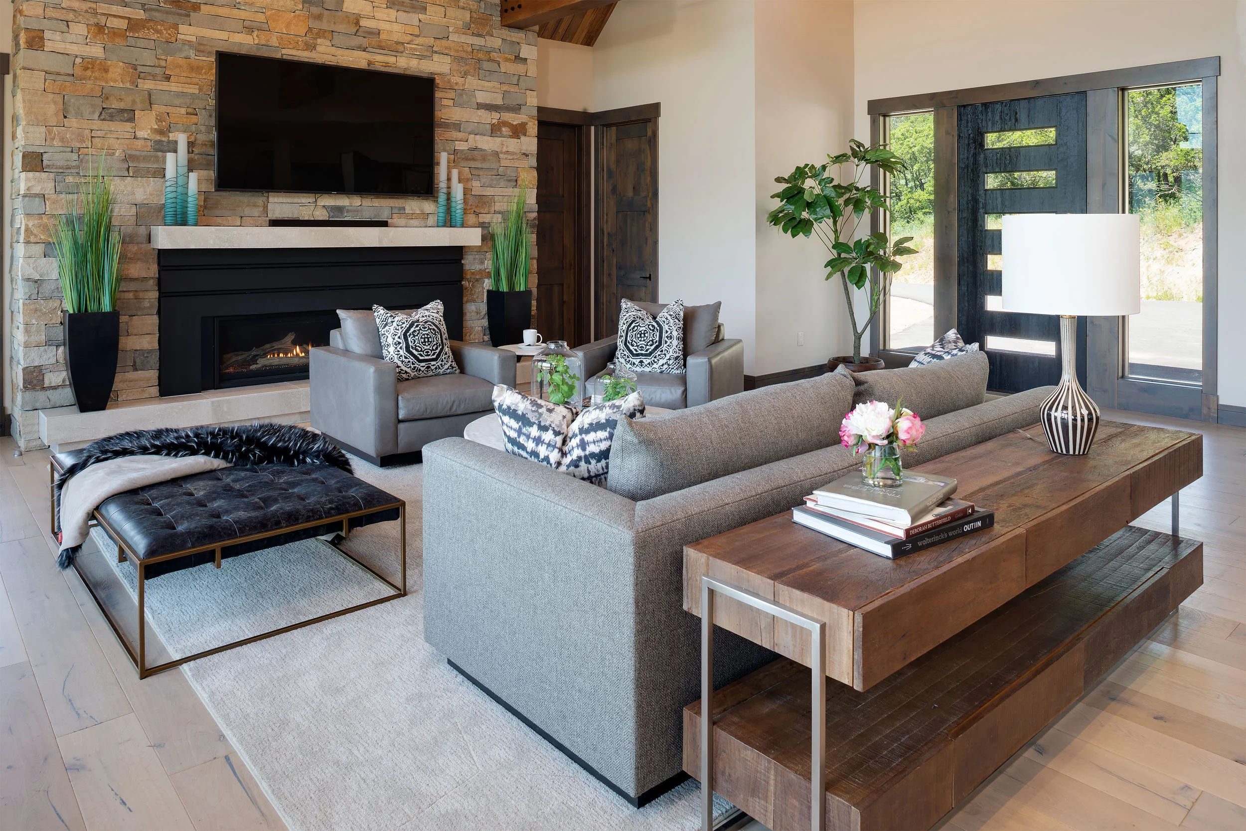 Rumor_Agate_Creek_Living_Detail.jpg