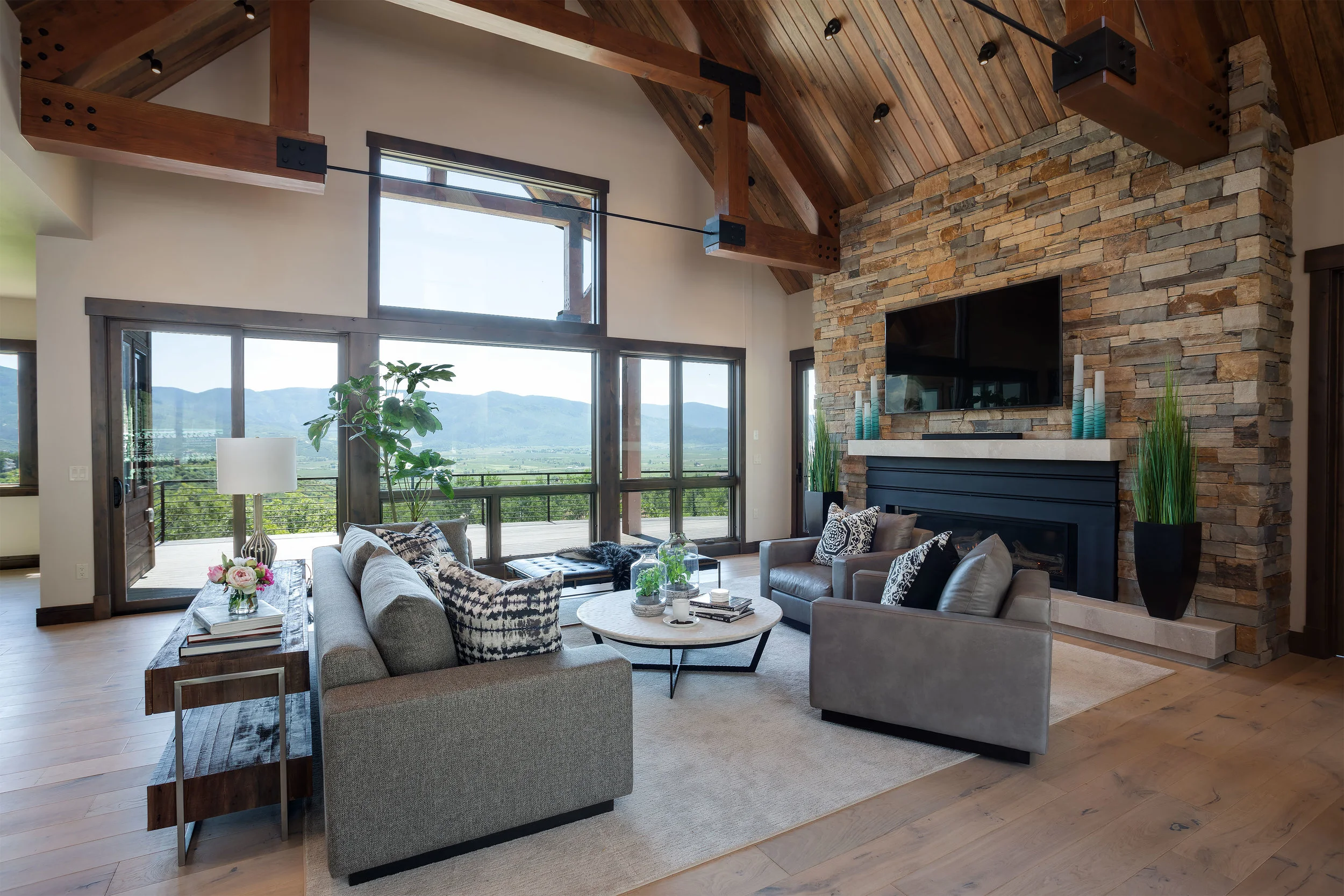 Rumor_Agate_Creek_Living.jpg
