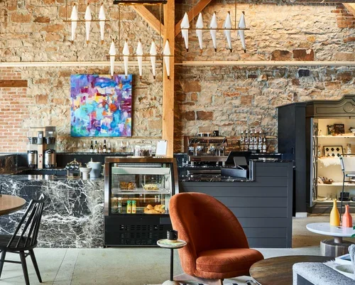 R|D HOME STUDIO + CAFE