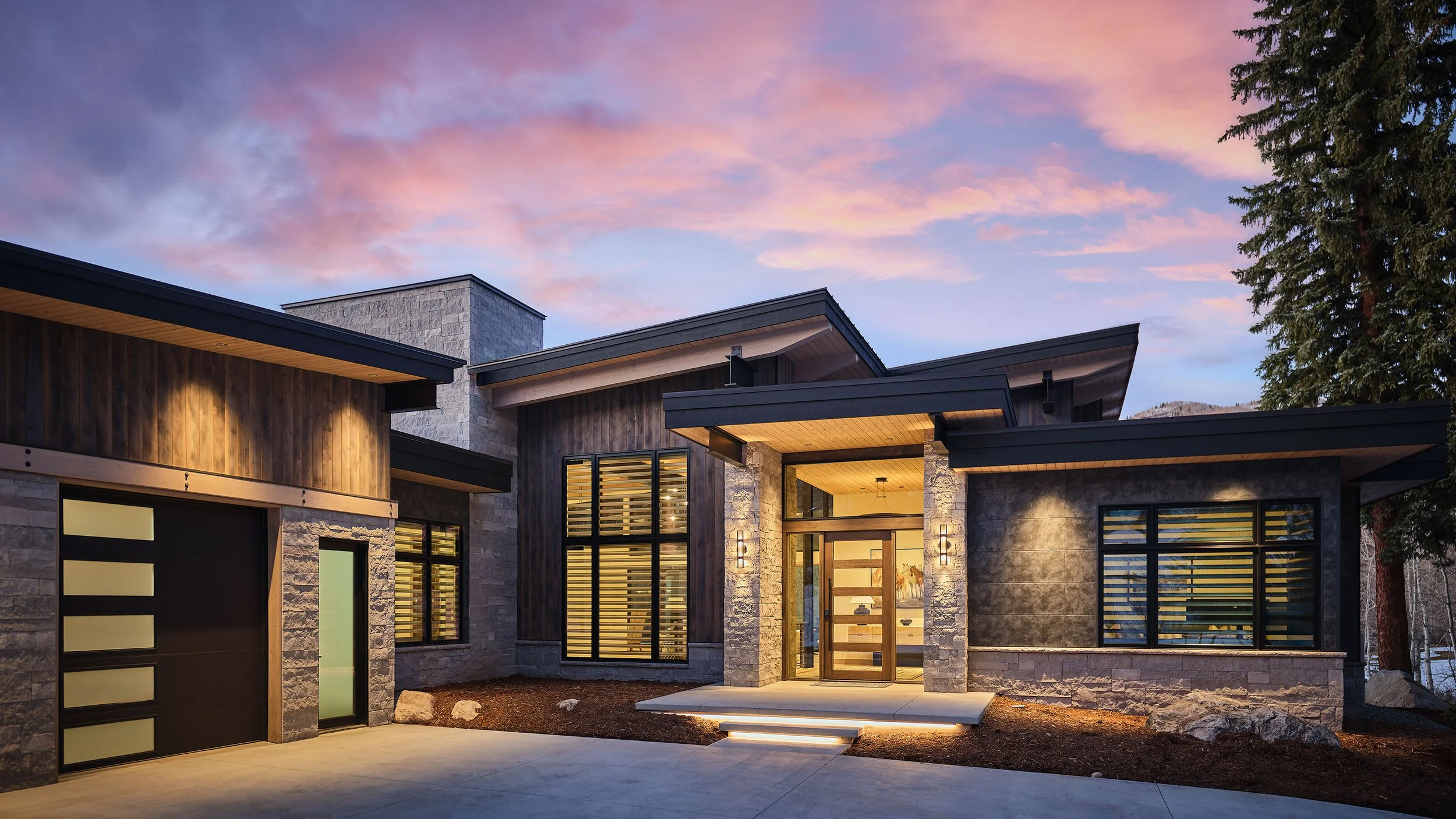 Rumor-971-Steamboat-Blvd-03-08-26-Exterior-Dusk-Web.jpg