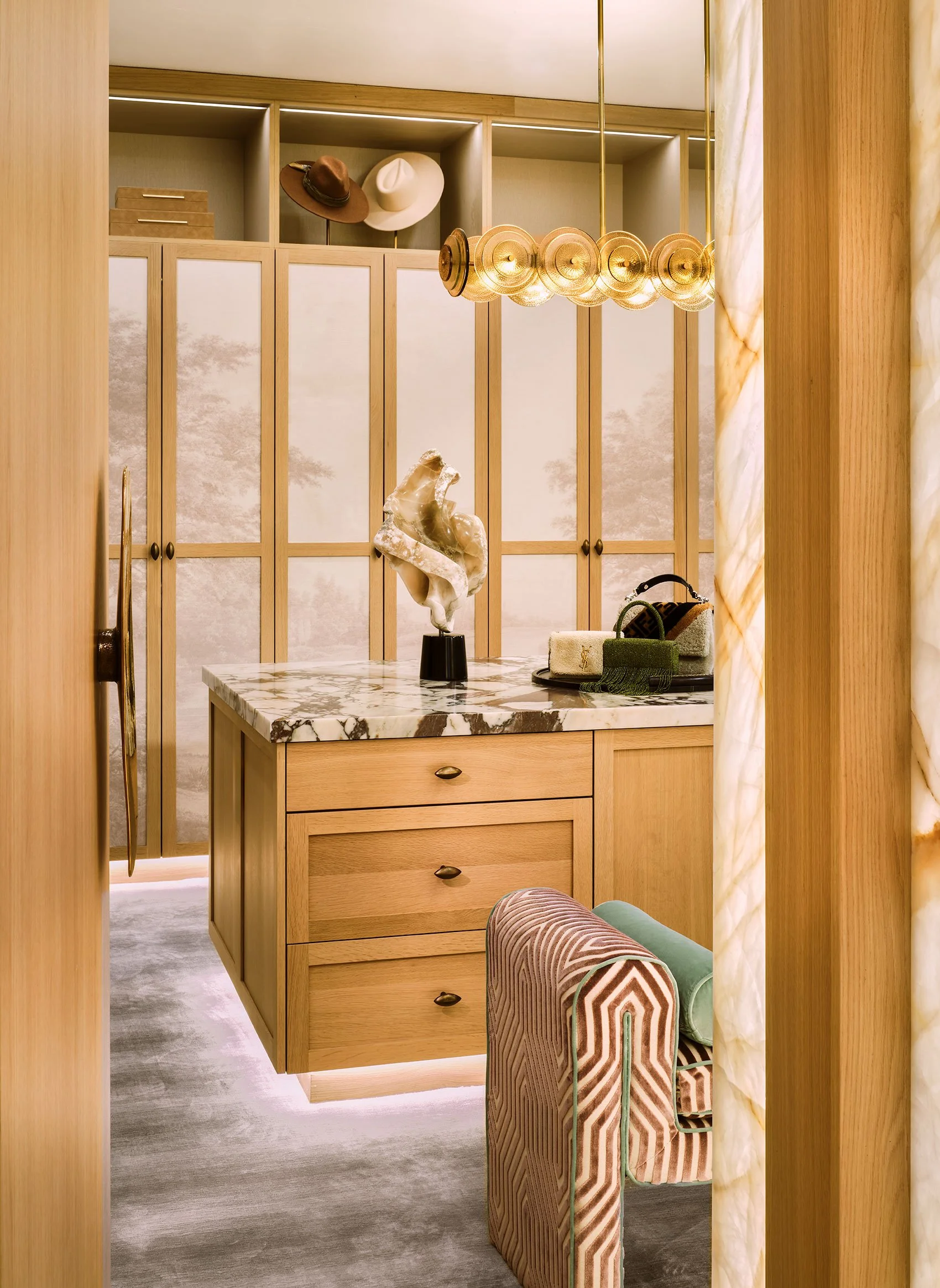 Rumor-Swain-AMR-04-22-26-Dressing-Room-Closet-Looking-in-Door-Web.jpg