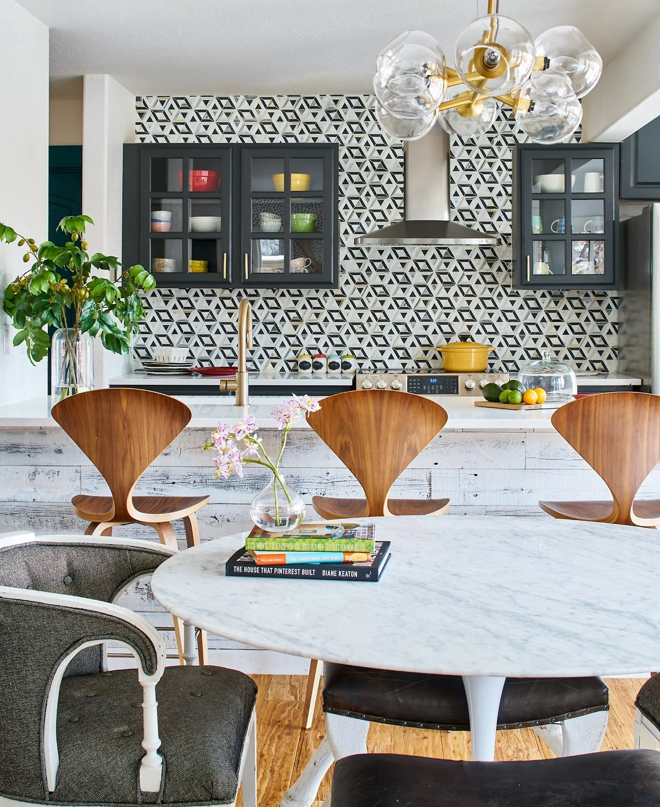 428-Emerald-12-06-17-Kitchen-Tile-on-Wall-Web.jpg