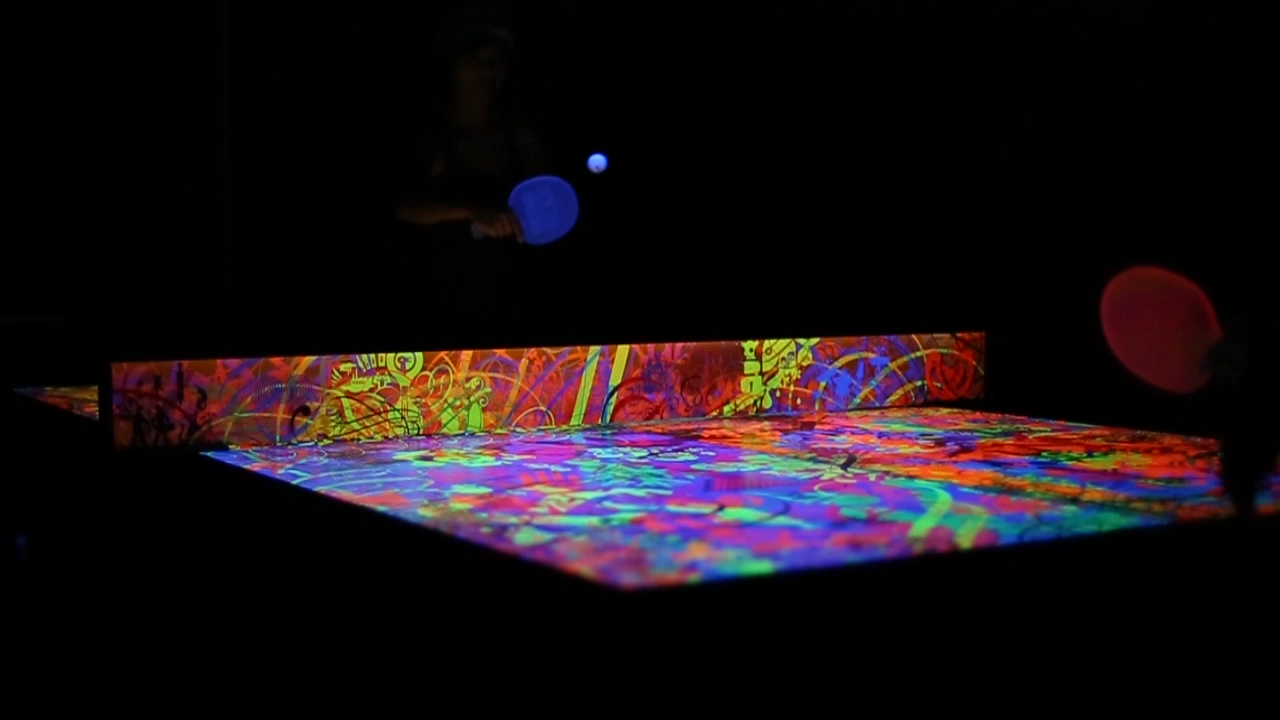 RyanMcGinness_GlowingPingPong.mp4.00_00_37_14.Still001.png