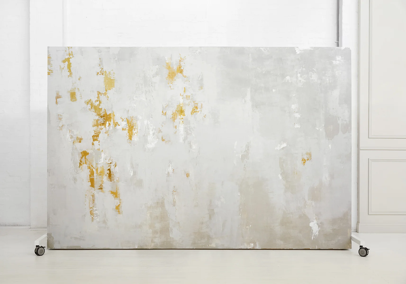 DISTRESSED GOLD 