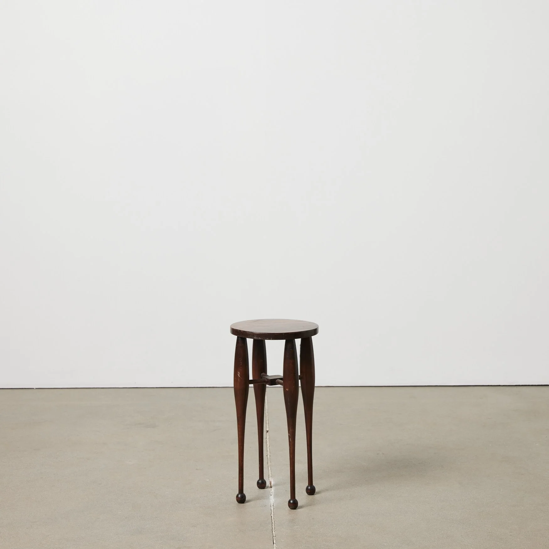EST_SideTables_Metal_ESTSTABLE0008_48Hx24D_01.jpg