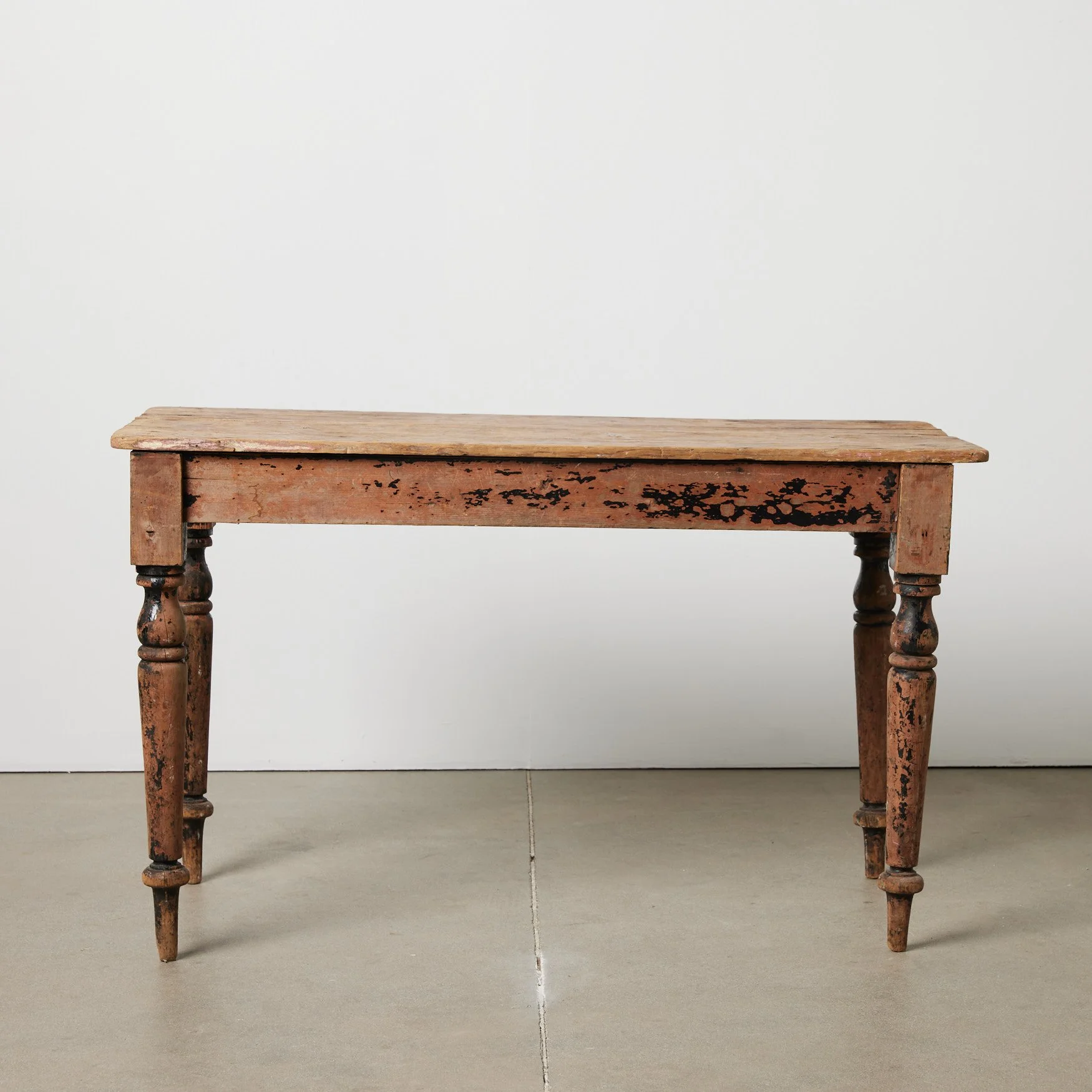 EST_Tables_Wood_ESTTABLE0003_122Lx55Wx75H_01.jpg