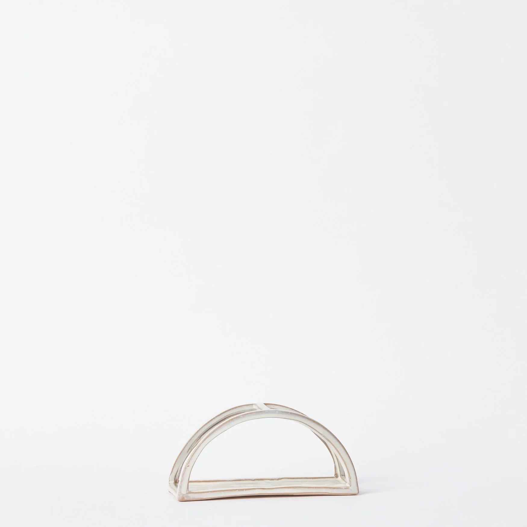 EST_Objects_Sculptures_WhiteNeutral_ESTSC0020_23Lx8Wx11H_01.jpg