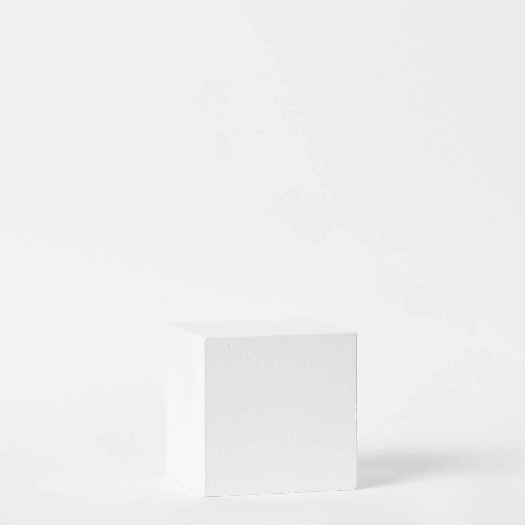 EST_StillLifePlinths_WhiteNeutral_ESTSLP0007_15Hx15Wx15D_01.jpg