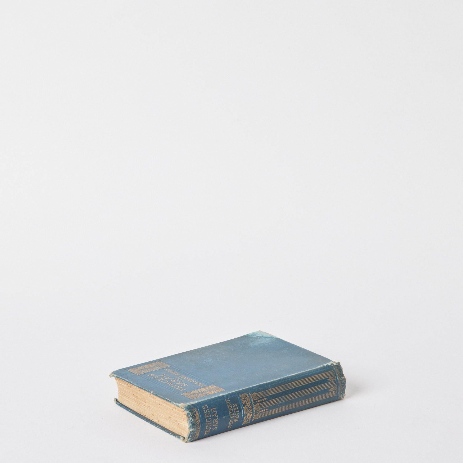 EST_Objects_Books_Blue_ESTBOOK0021_19Lx13W_01.jpg