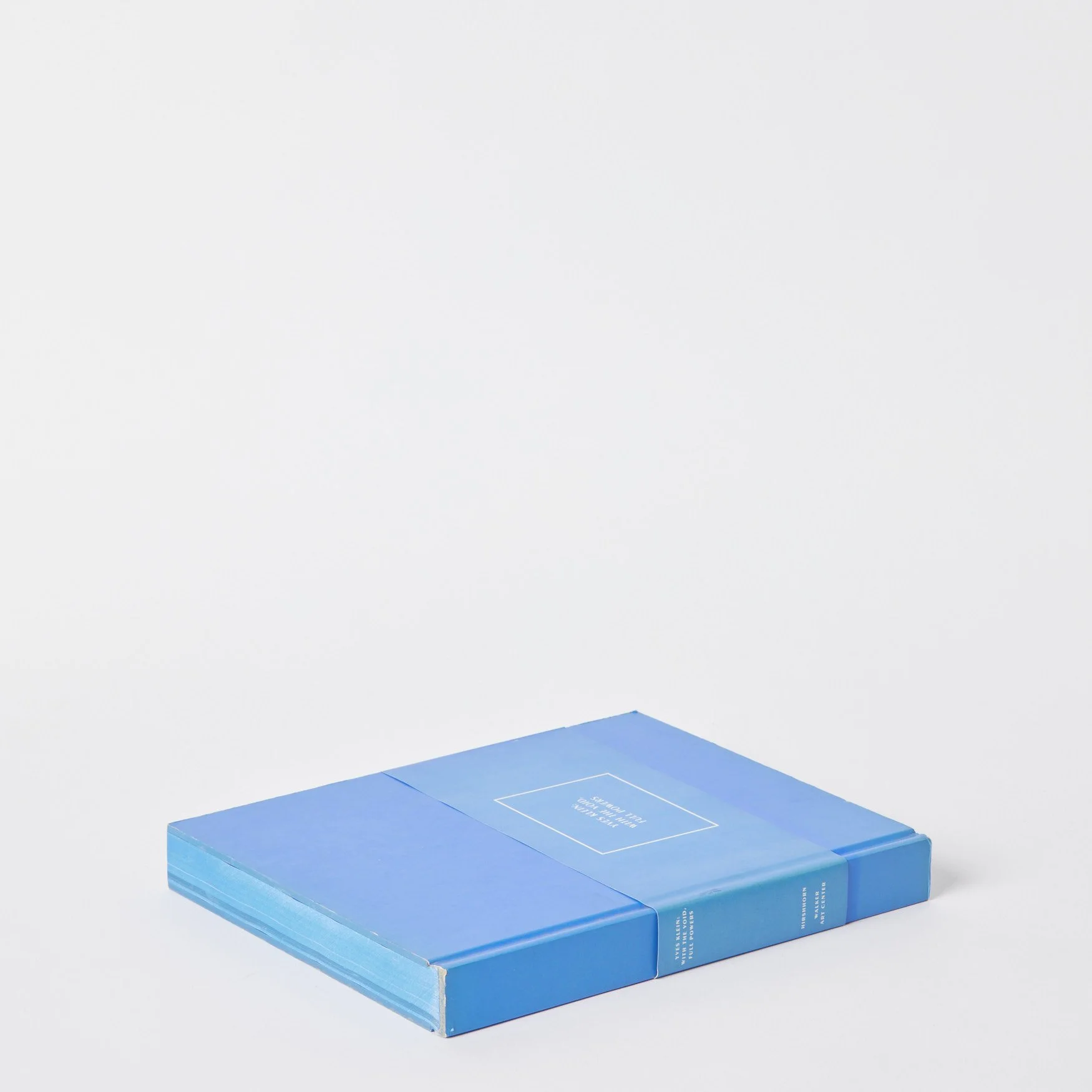EST_Objects_Books_Blue_ESTBOOK0030_25Lx21W_01.jpg