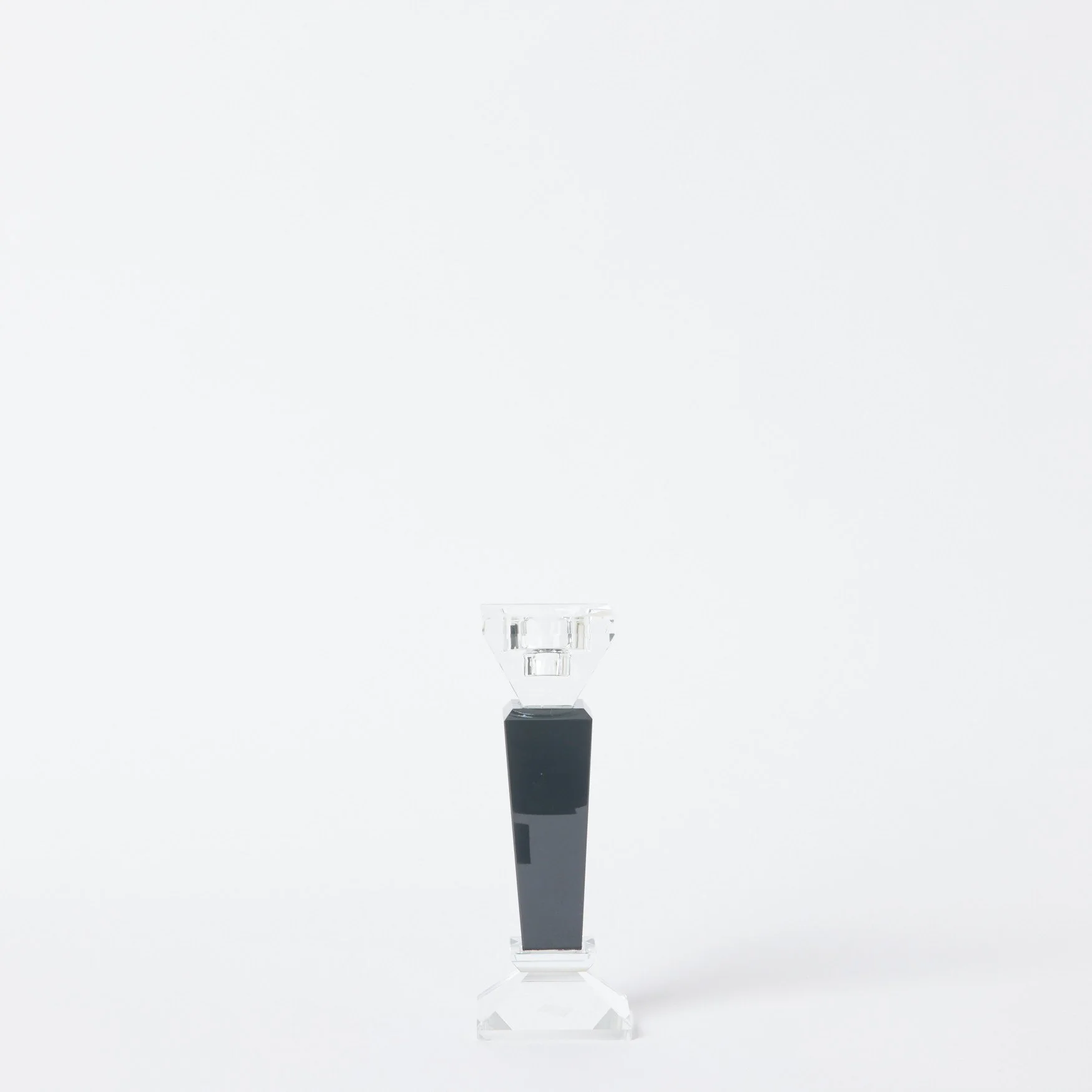 EST_Objects_CandleHolders_Black_MGCANDL0015_6Lx6Wx19H_01.jpg