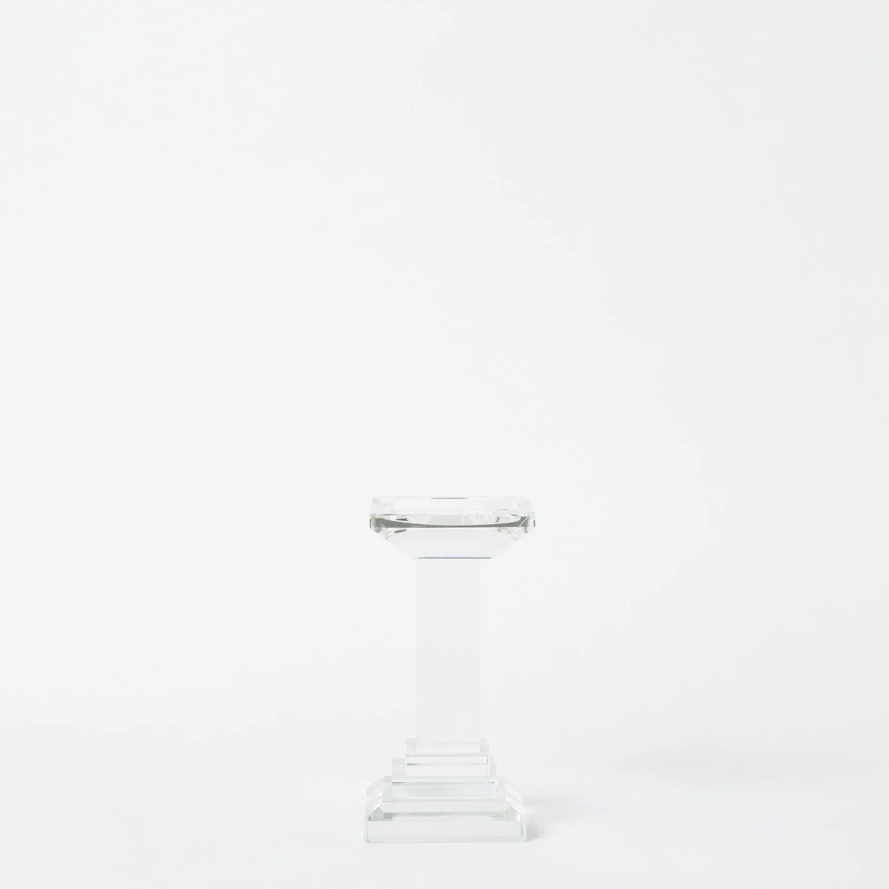 EST_Objects_CandleHolders_Glass_MGCANDL0017_9Lx9Wx18H_01.jpg