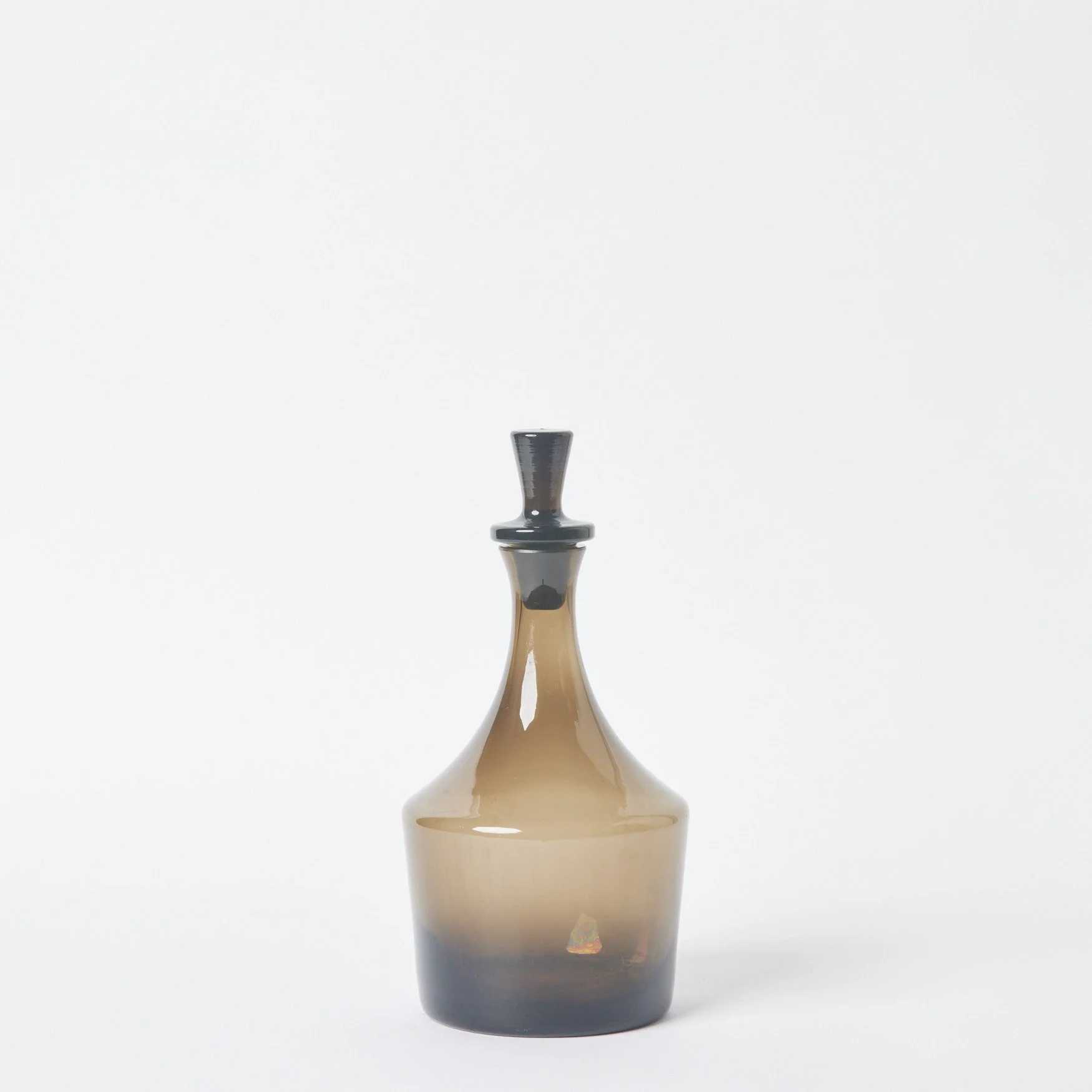 EST_Vessels_Decanters_Black_ESTDECANT0009_12Dx28H_01.jpg