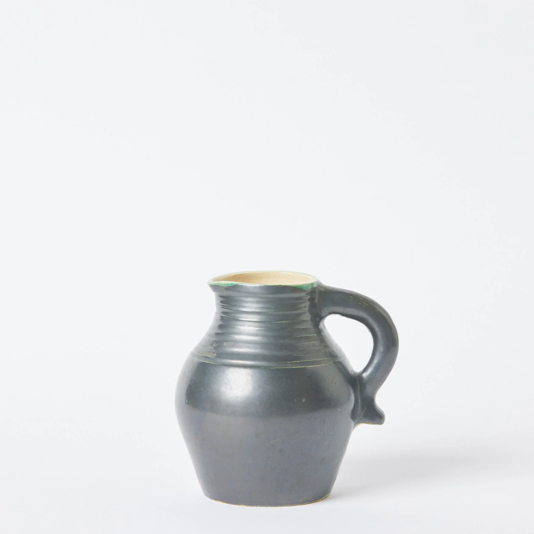 EST_Serverware_Jugs_Black_DKJUG0070_14H_01.jpg